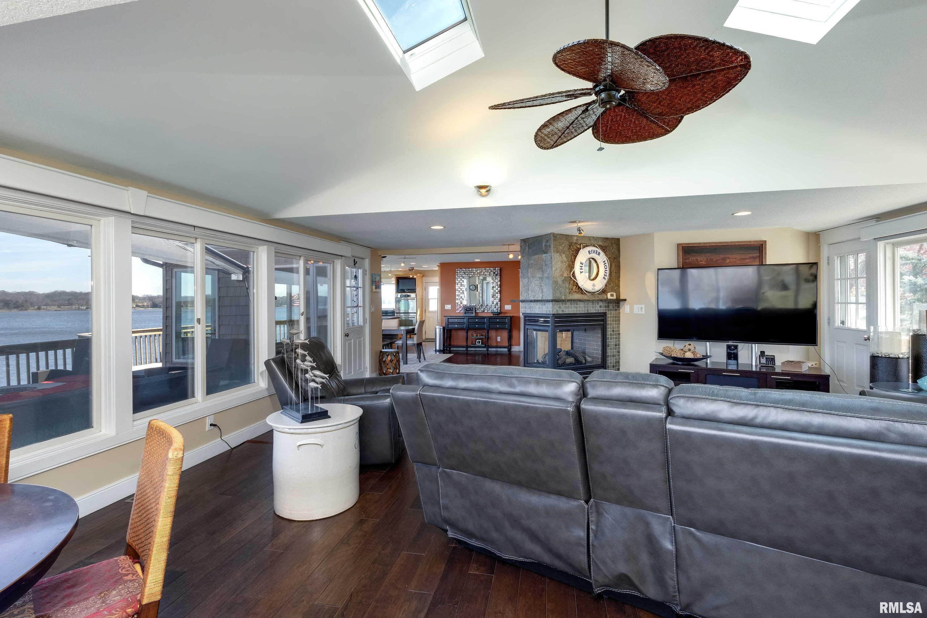 22965 Great River Road Property Photo 14