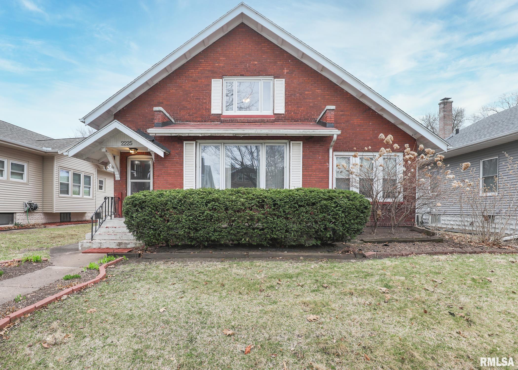 2225 WESTERN Avenue Property Photo 1