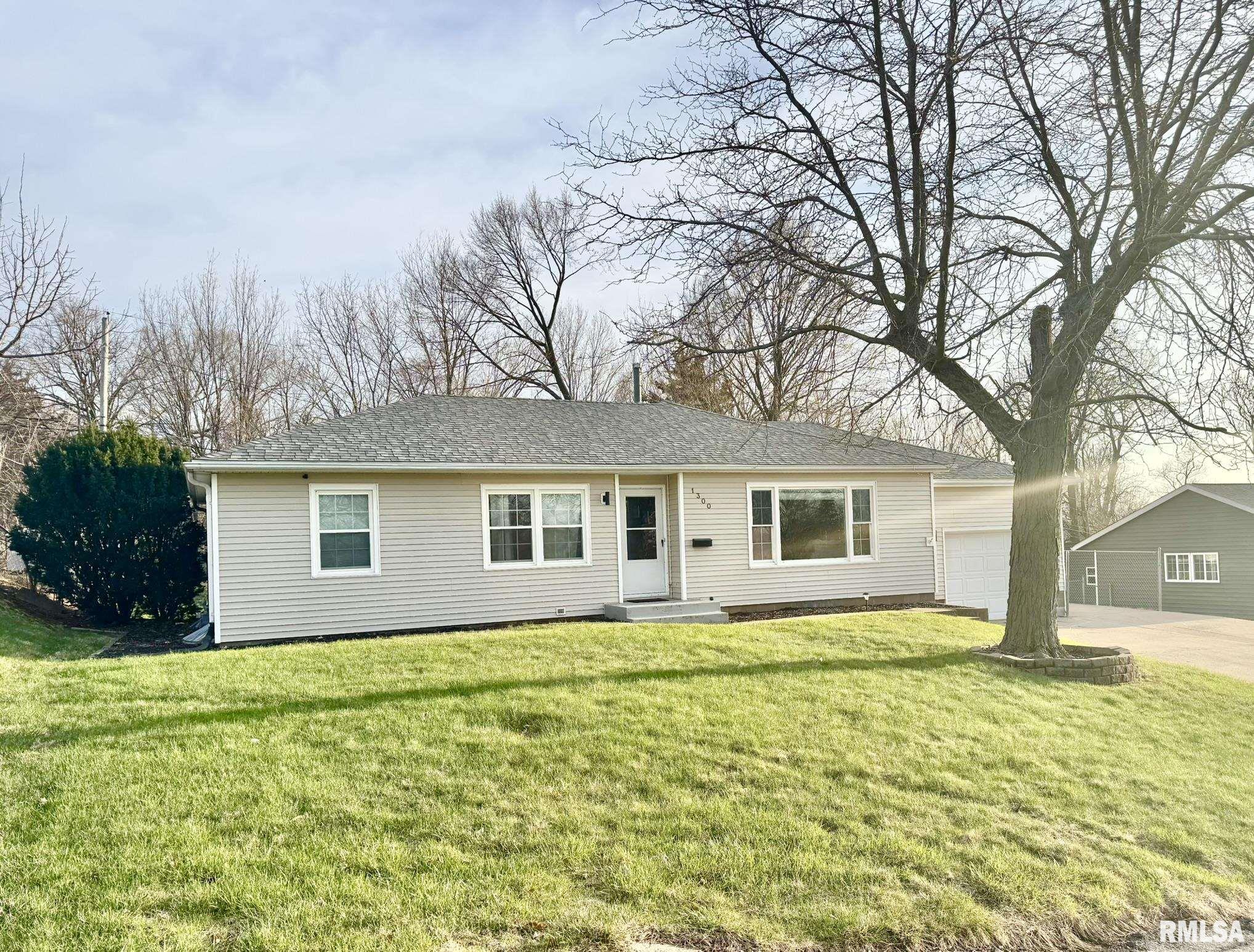 1300 26th Avenue Property Photo 4