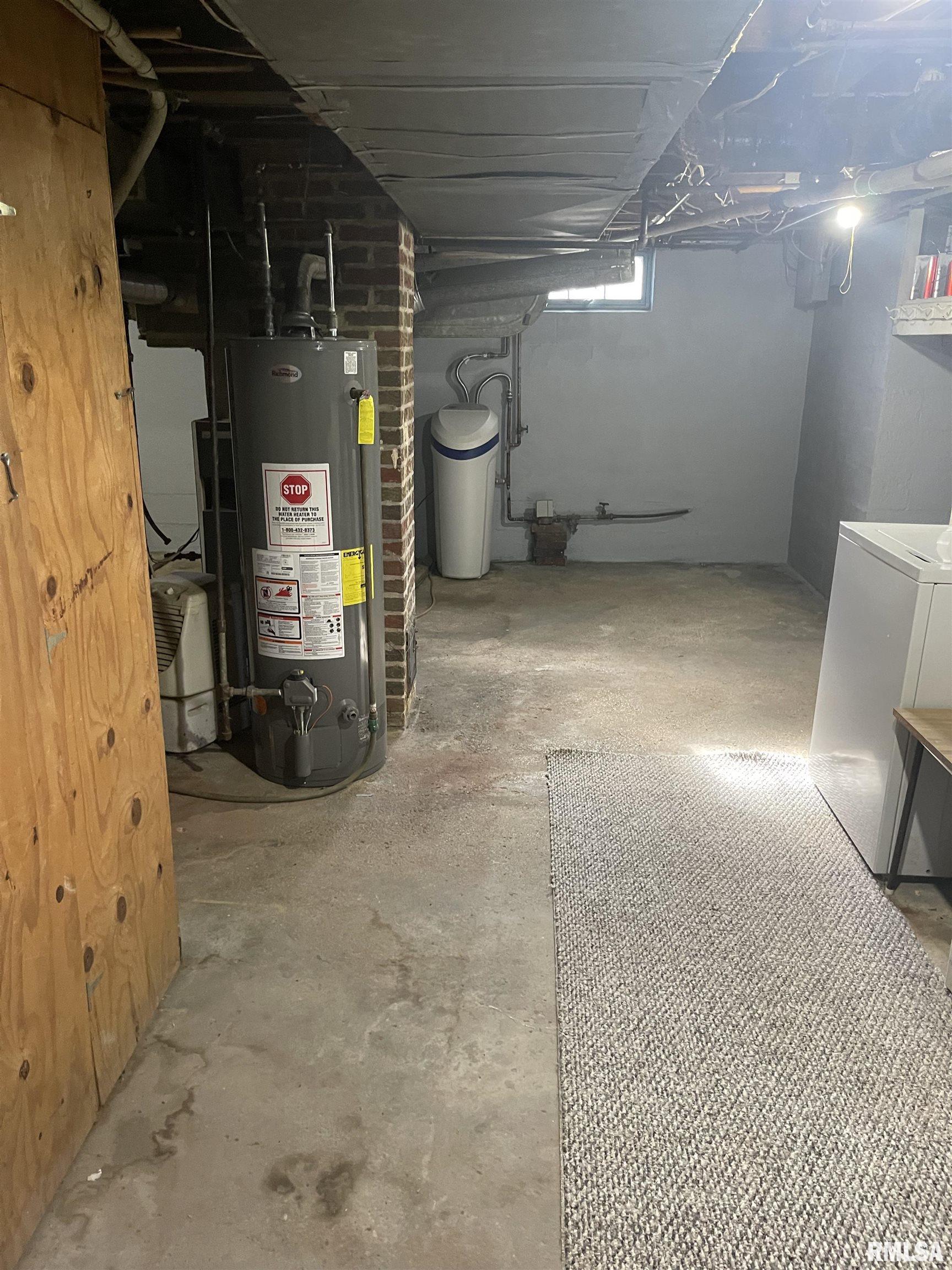 730 3rd Street Property Photo 24