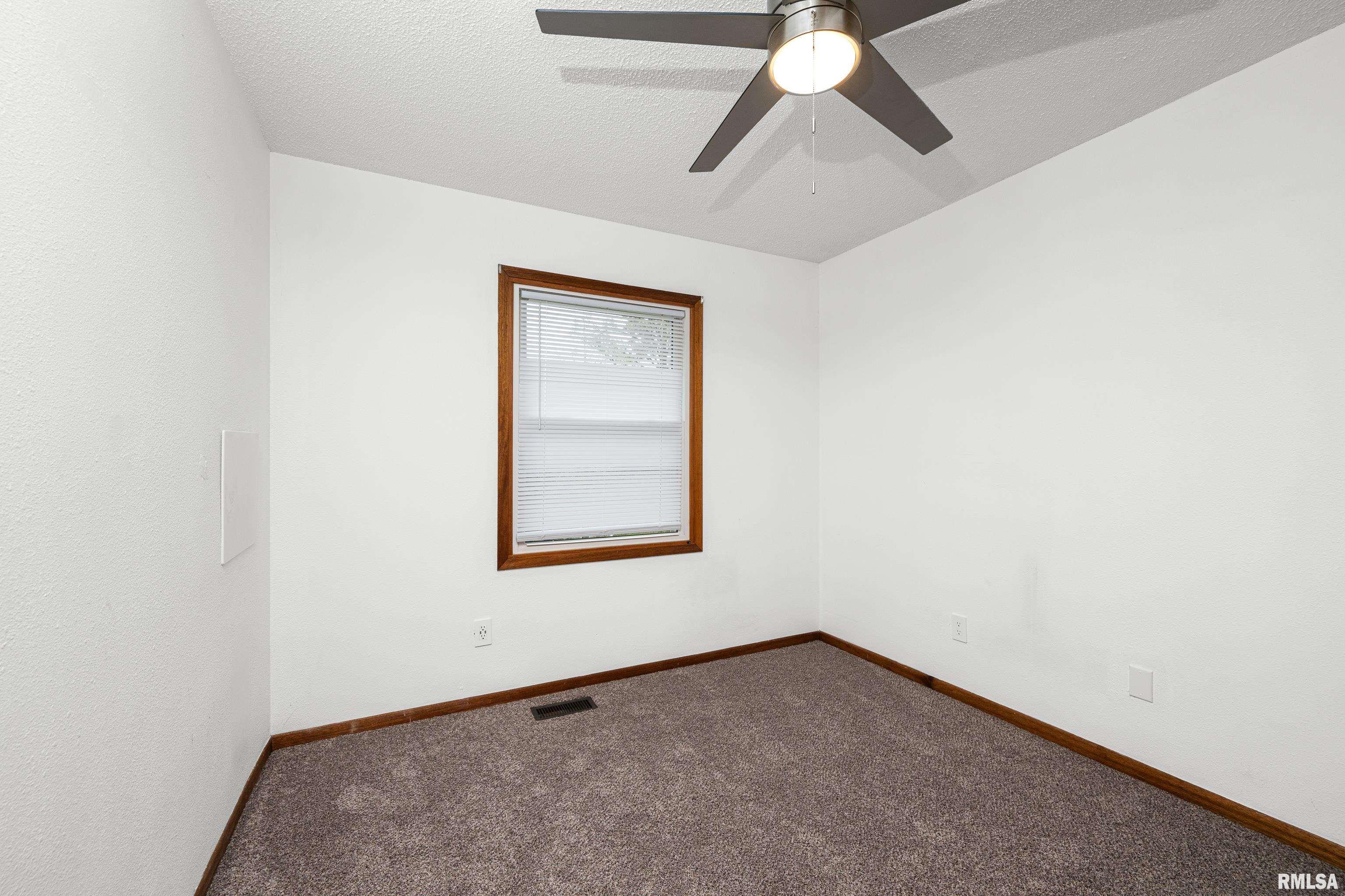121 S 8th Street Property Photo 20