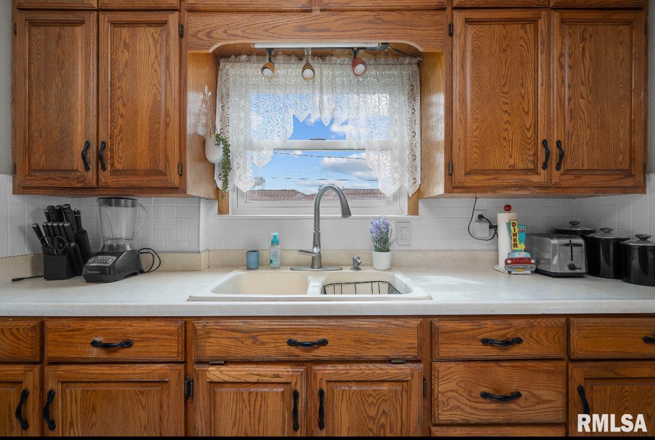 2804 38th Street Property Photo 7