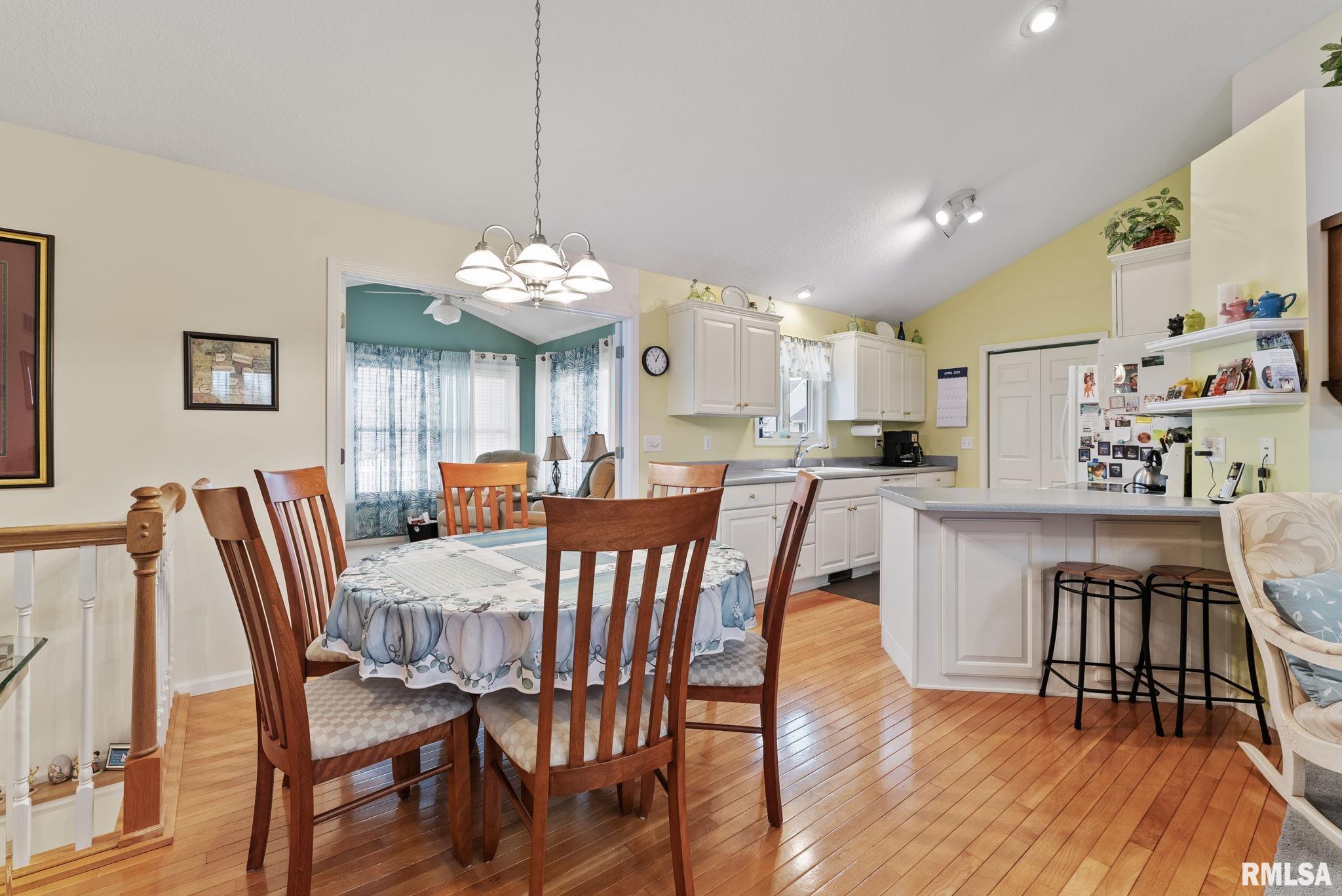 102 E Dolan Drive Property Photo 6