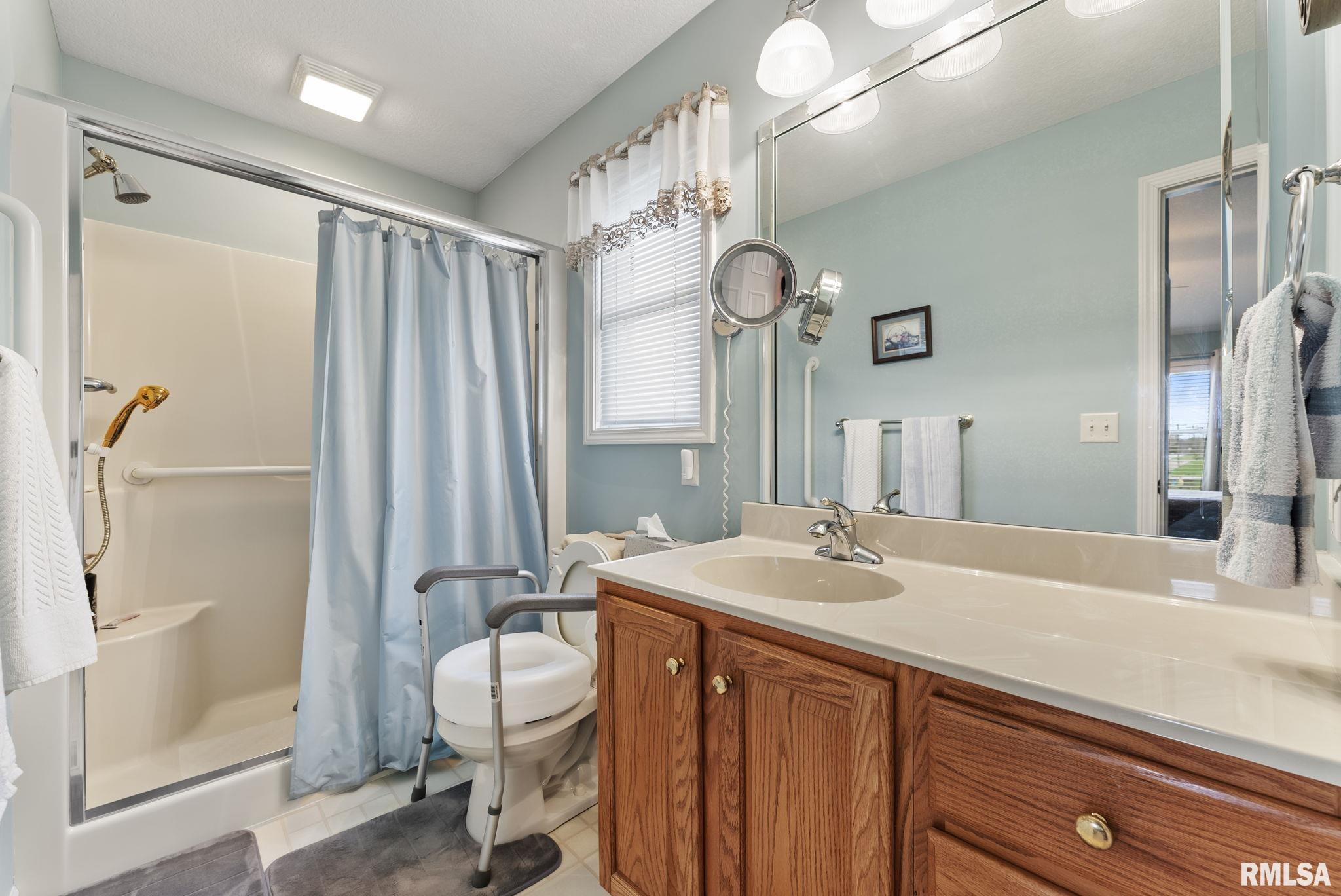 102 E Dolan Drive Property Photo 14