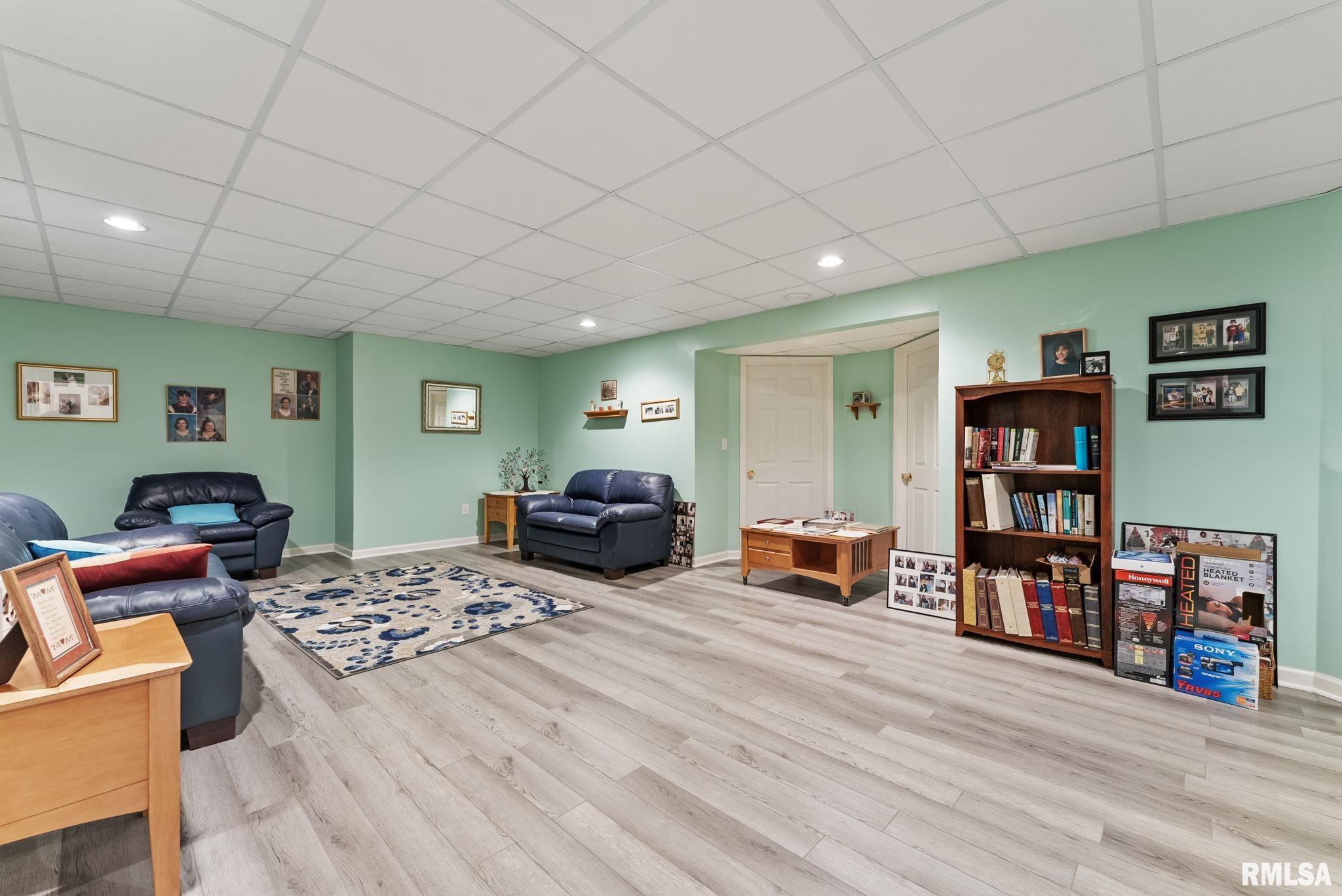 102 E Dolan Drive Property Photo 18