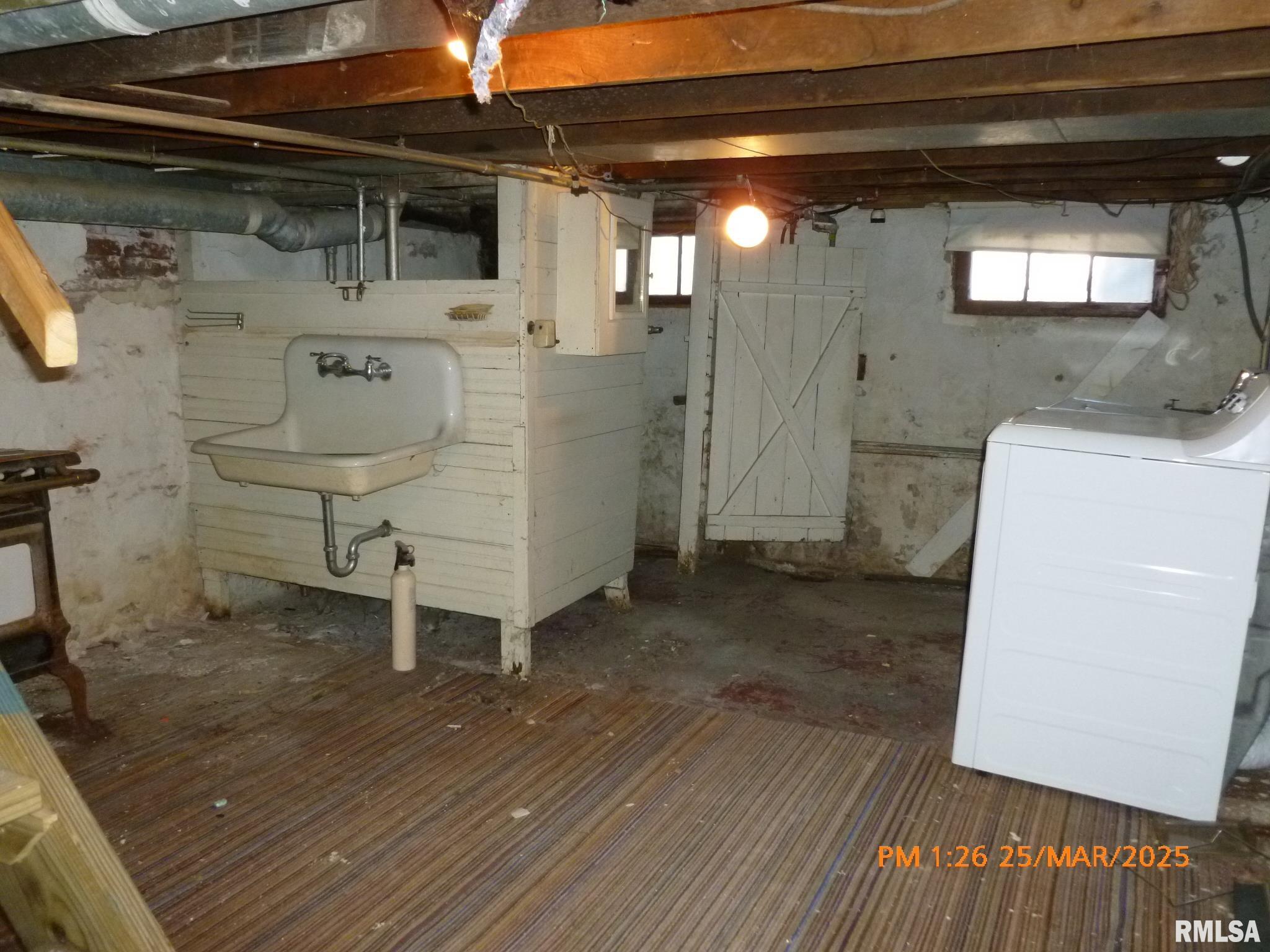 145 6th Avenue Property Photo 22