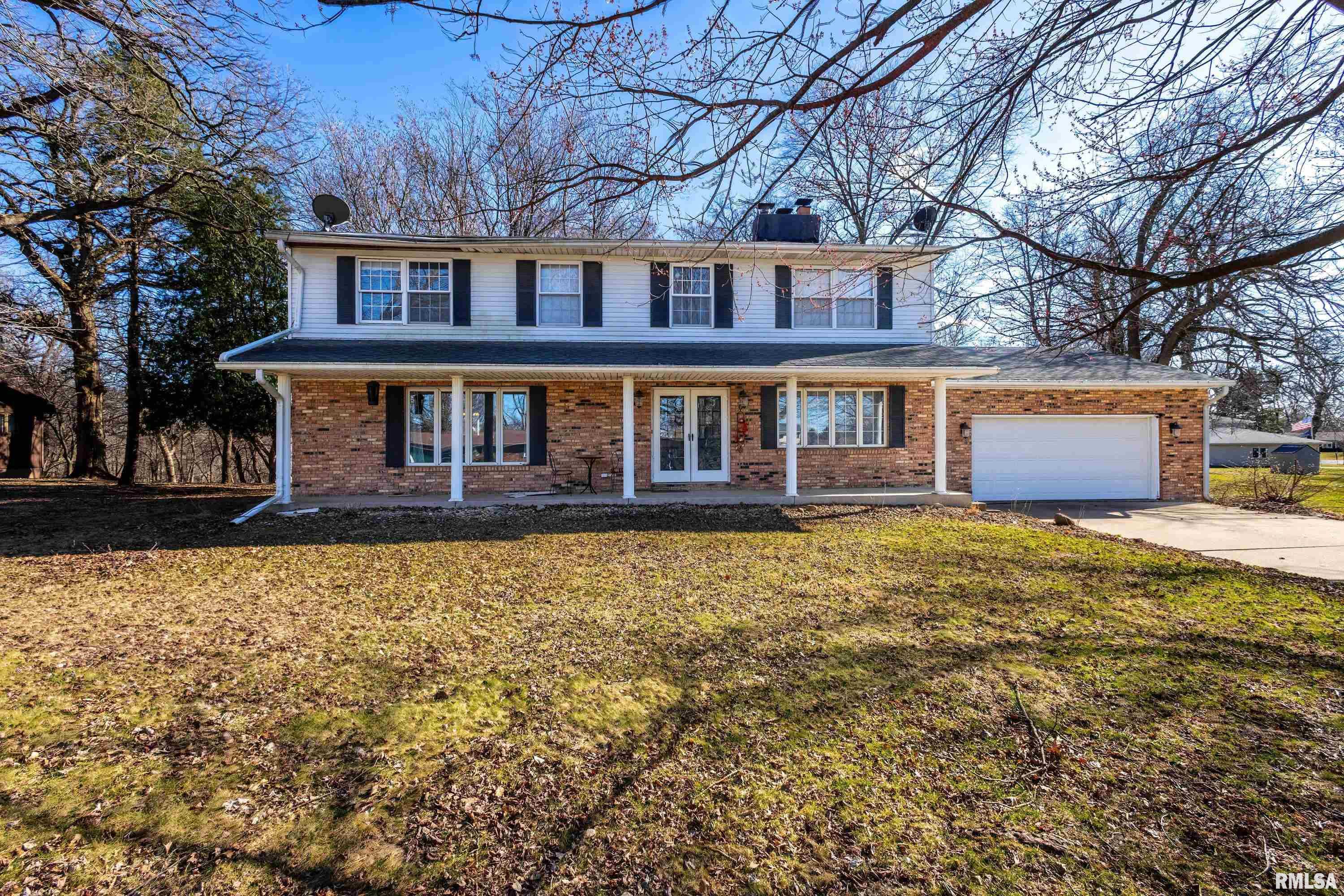 8 Timberlane Drive Property Photo 1