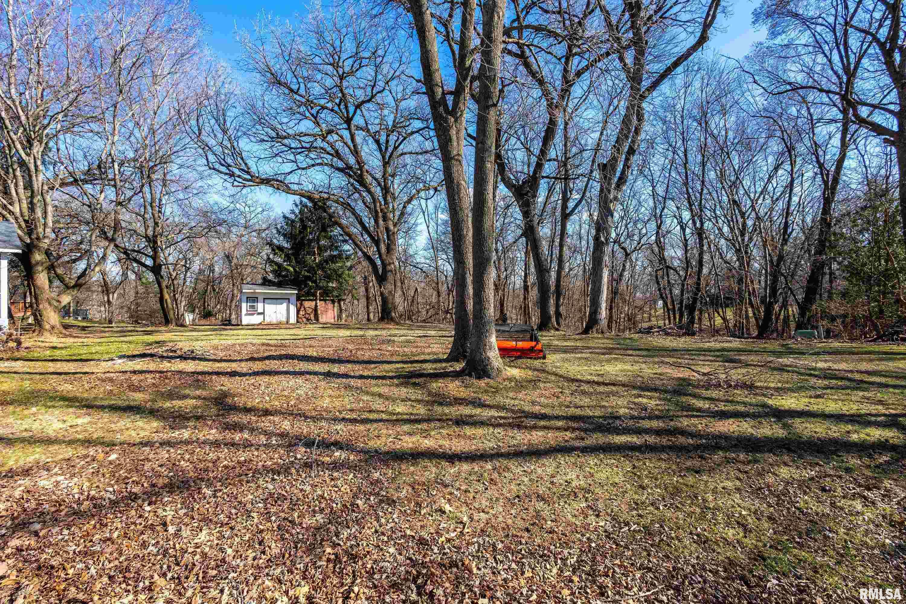 8 Timberlane Drive Property Photo 3