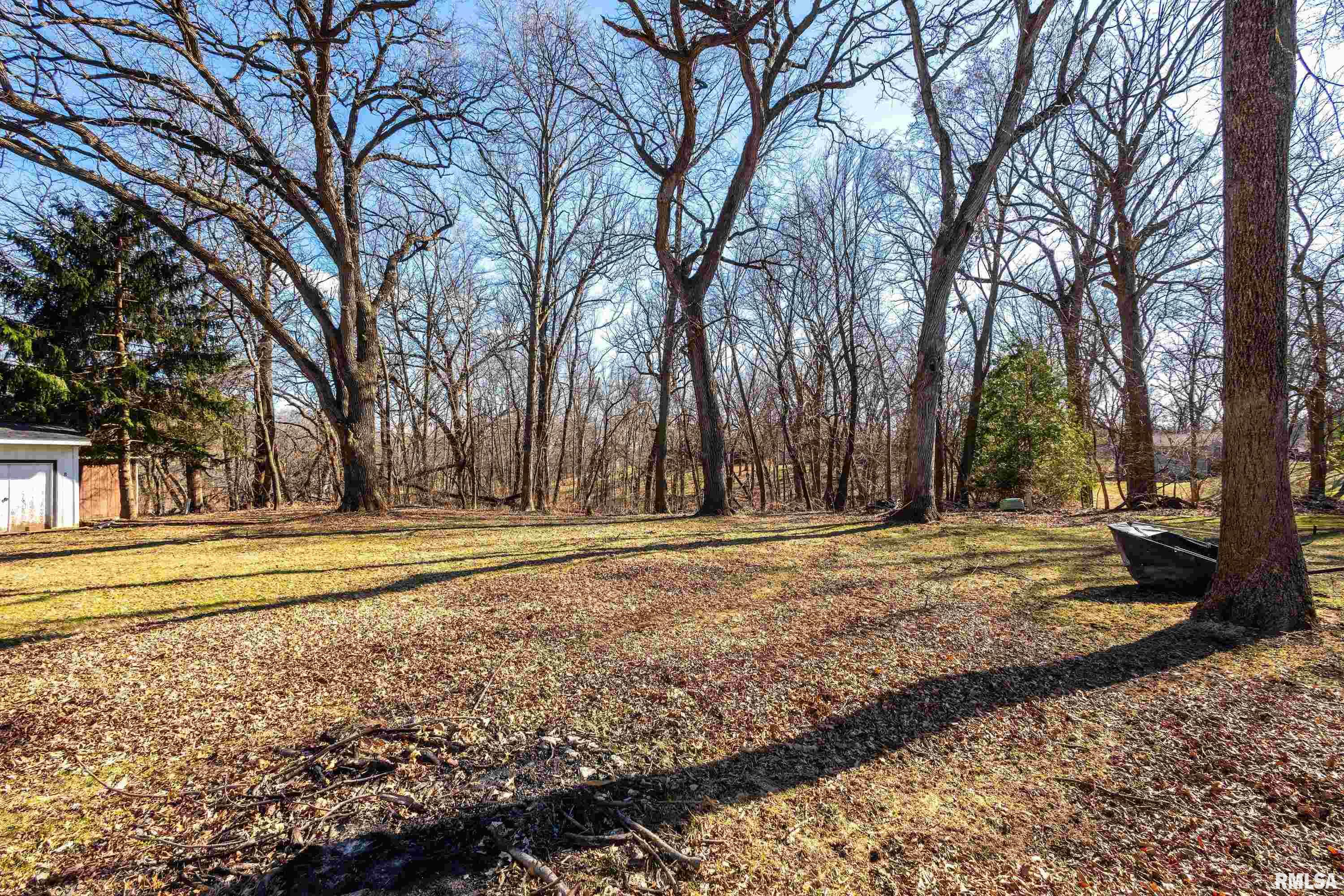 8 Timberlane Drive Property Photo 5