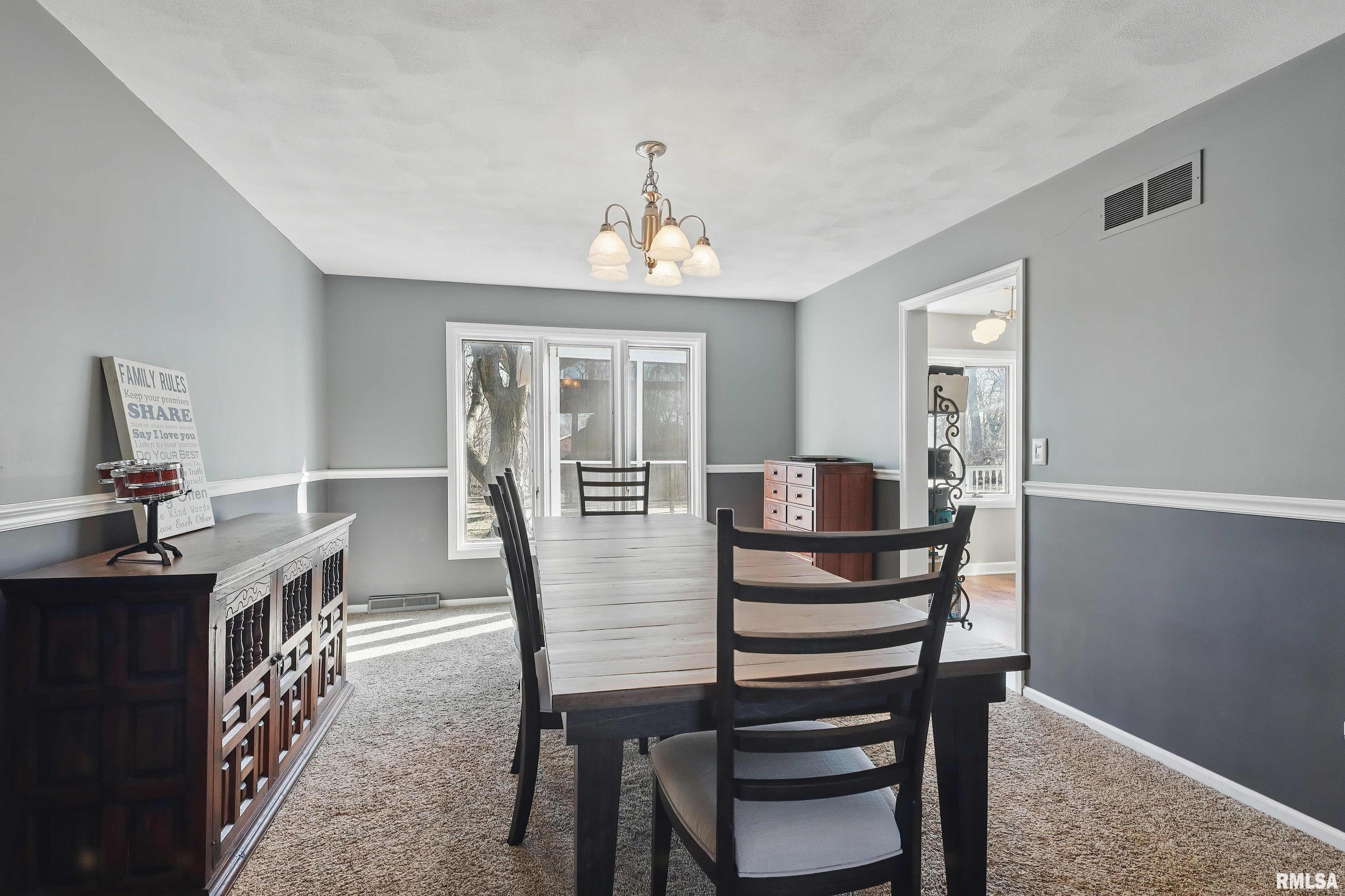 8 Timberlane Drive Property Photo 12