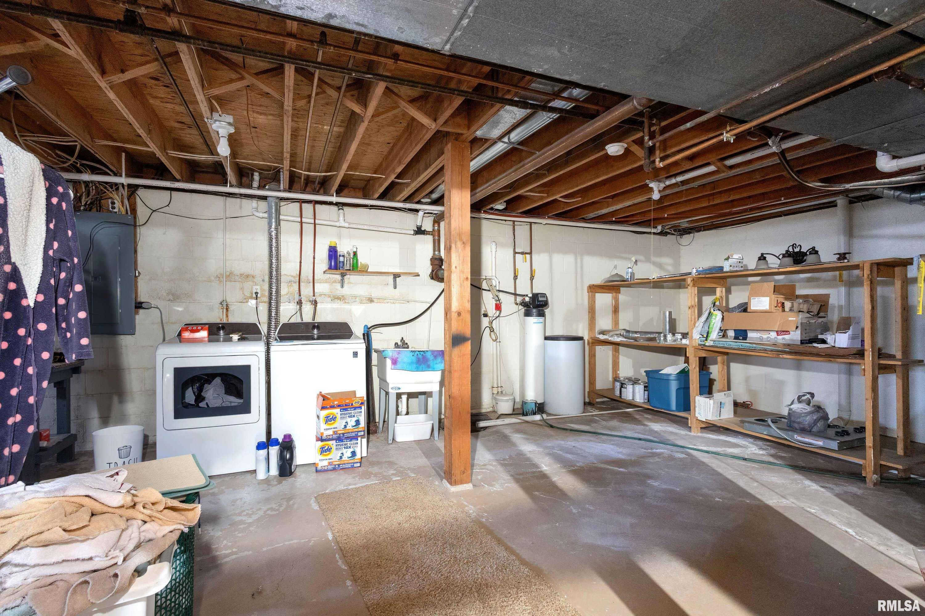 8 Timberlane Drive Property Photo 19