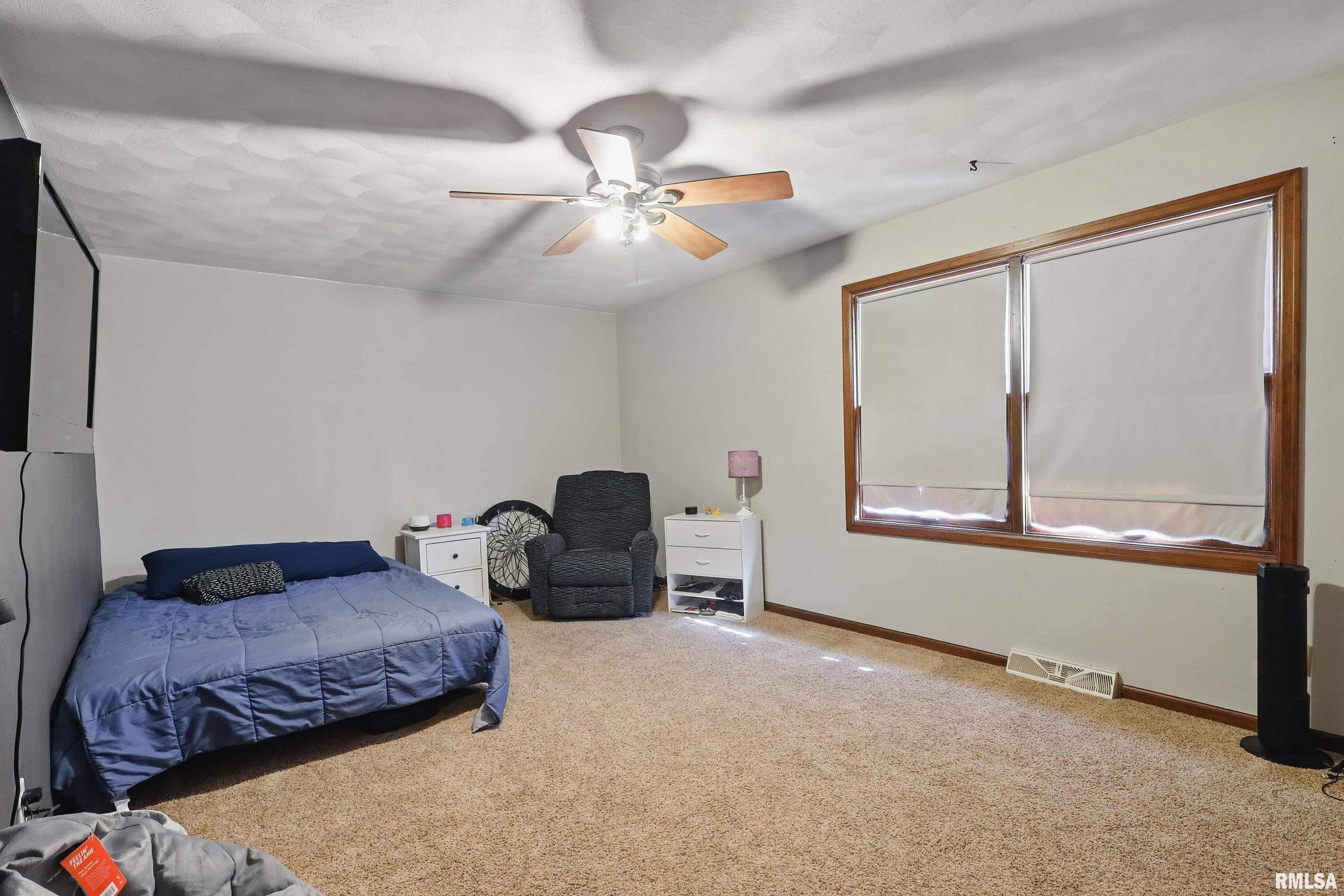 8 Timberlane Drive Property Photo 22
