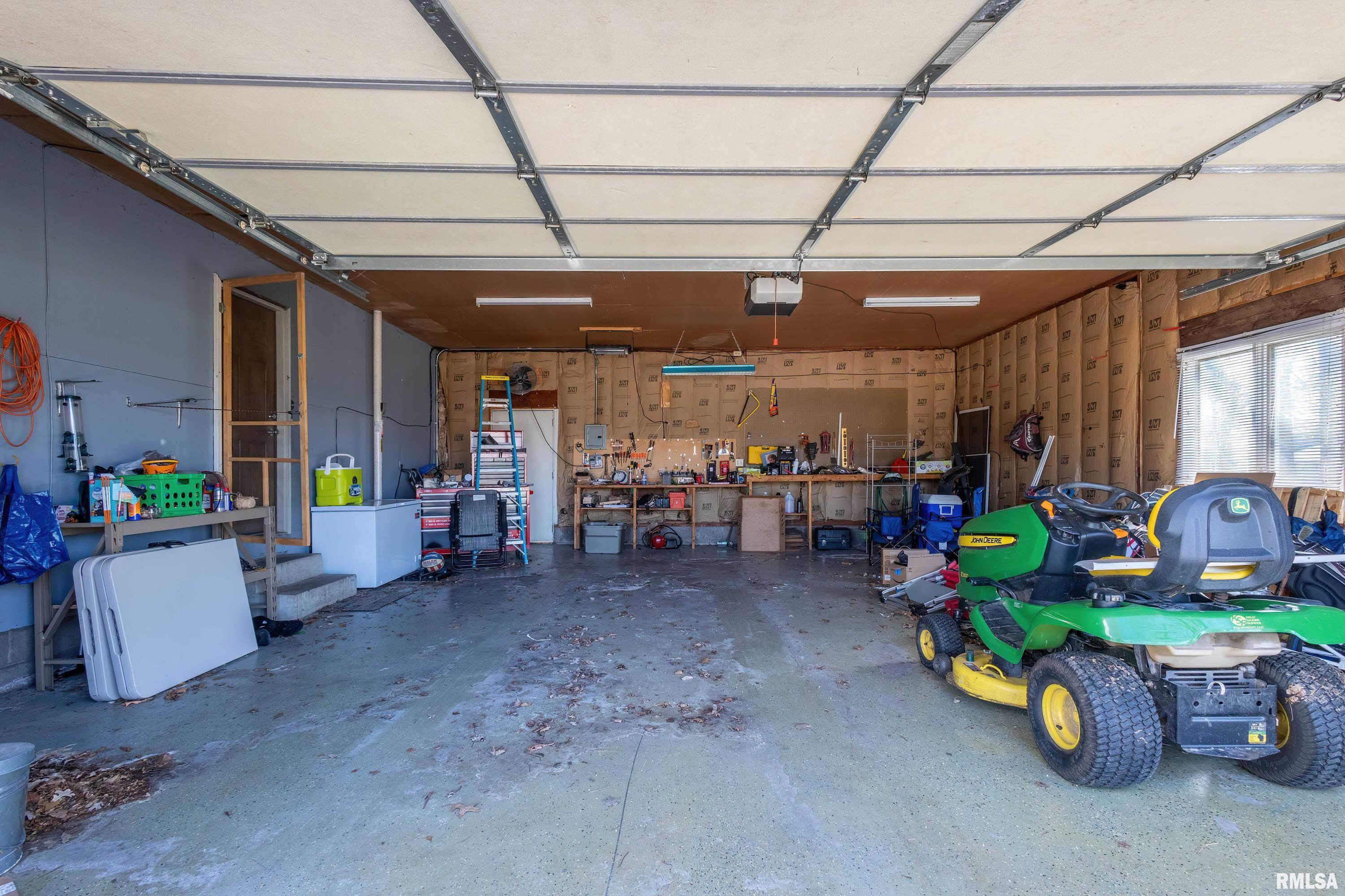 8 Timberlane Drive Property Photo 26
