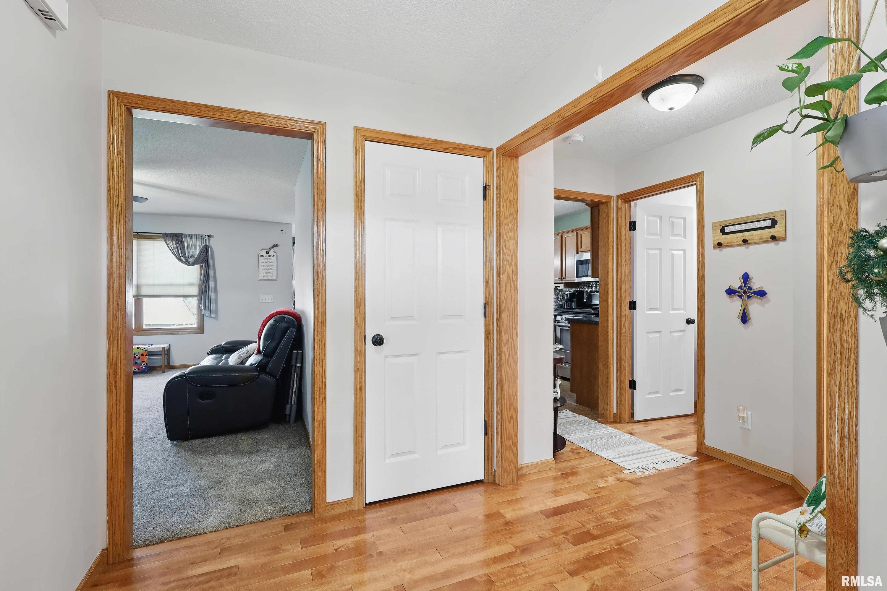 2632 W 54th Street Property Photo 8