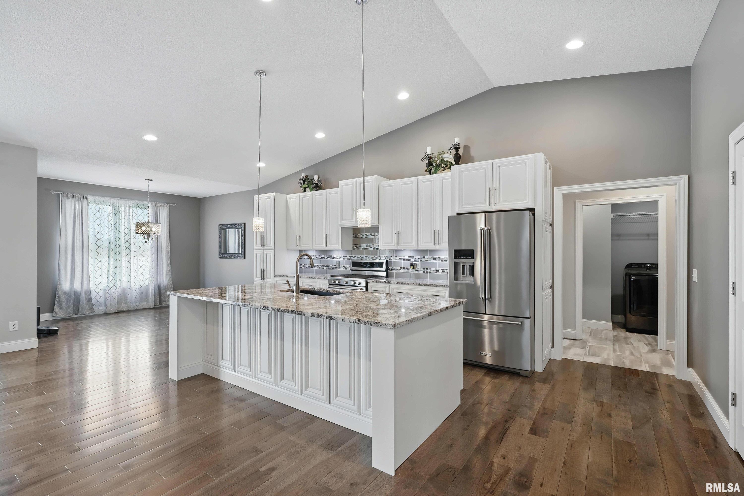 720 Deer Woods Drive Property Photo 8
