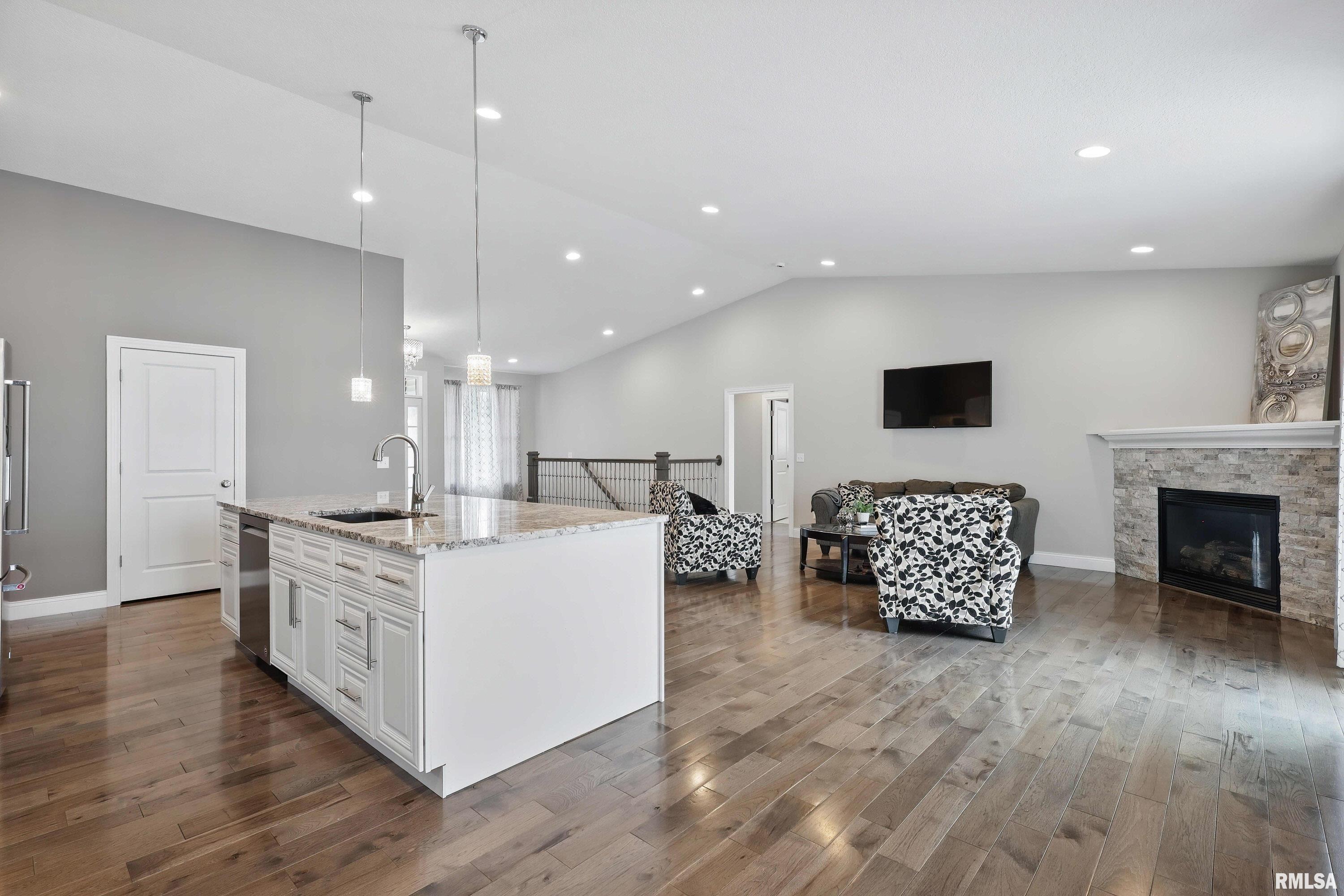 720 Deer Woods Drive Property Photo 12