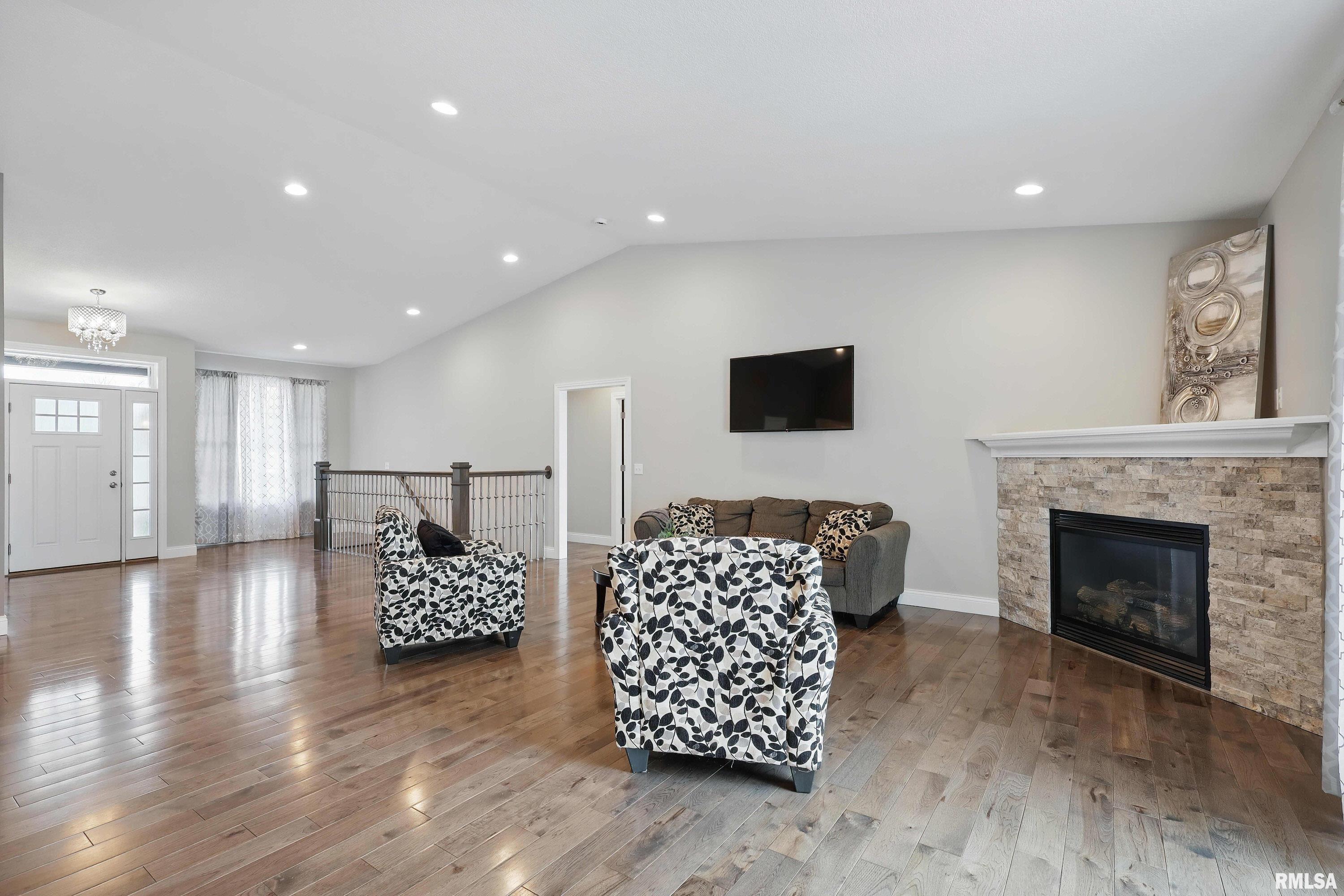 720 Deer Woods Drive Property Photo 13