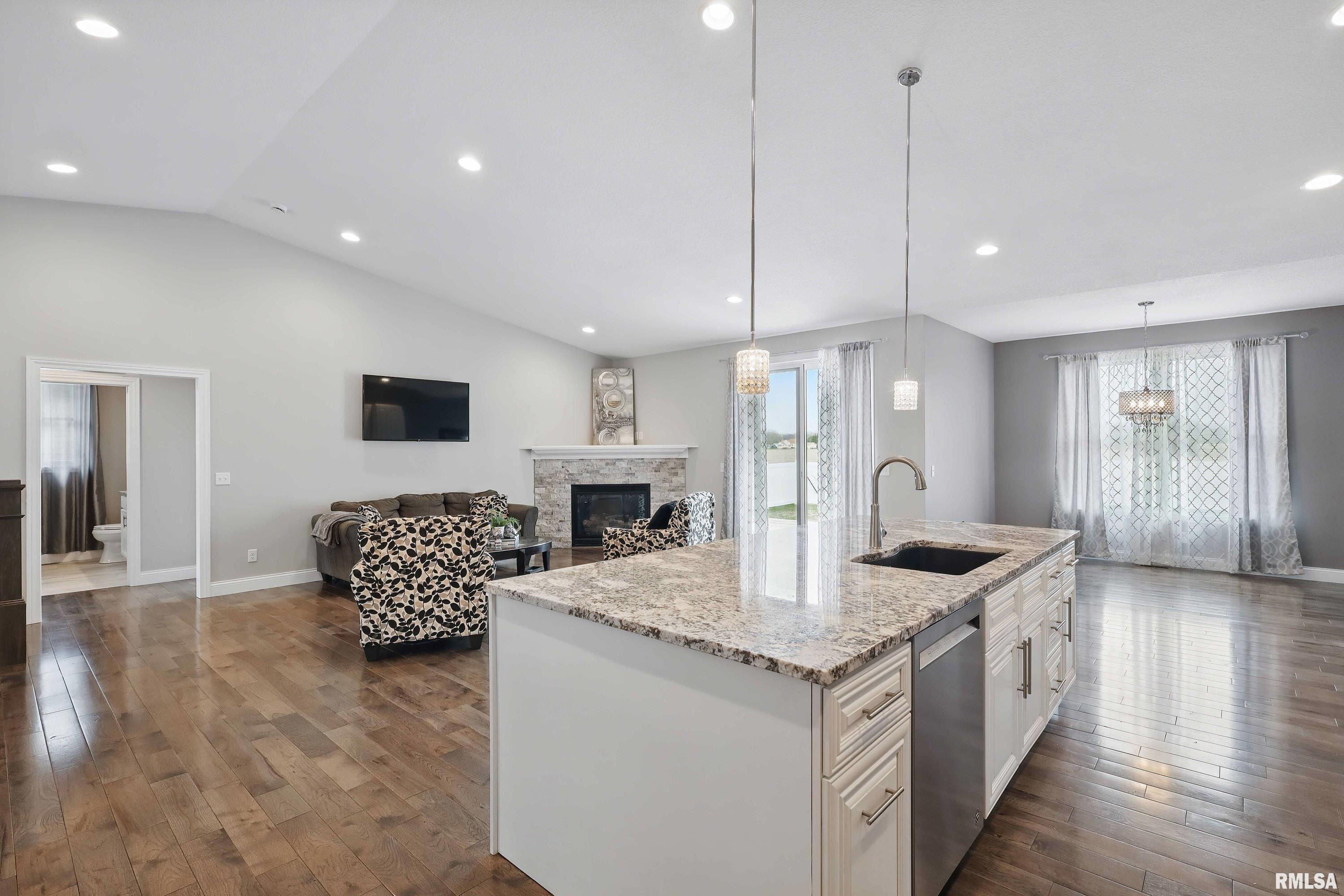 720 Deer Woods Drive Property Photo 14
