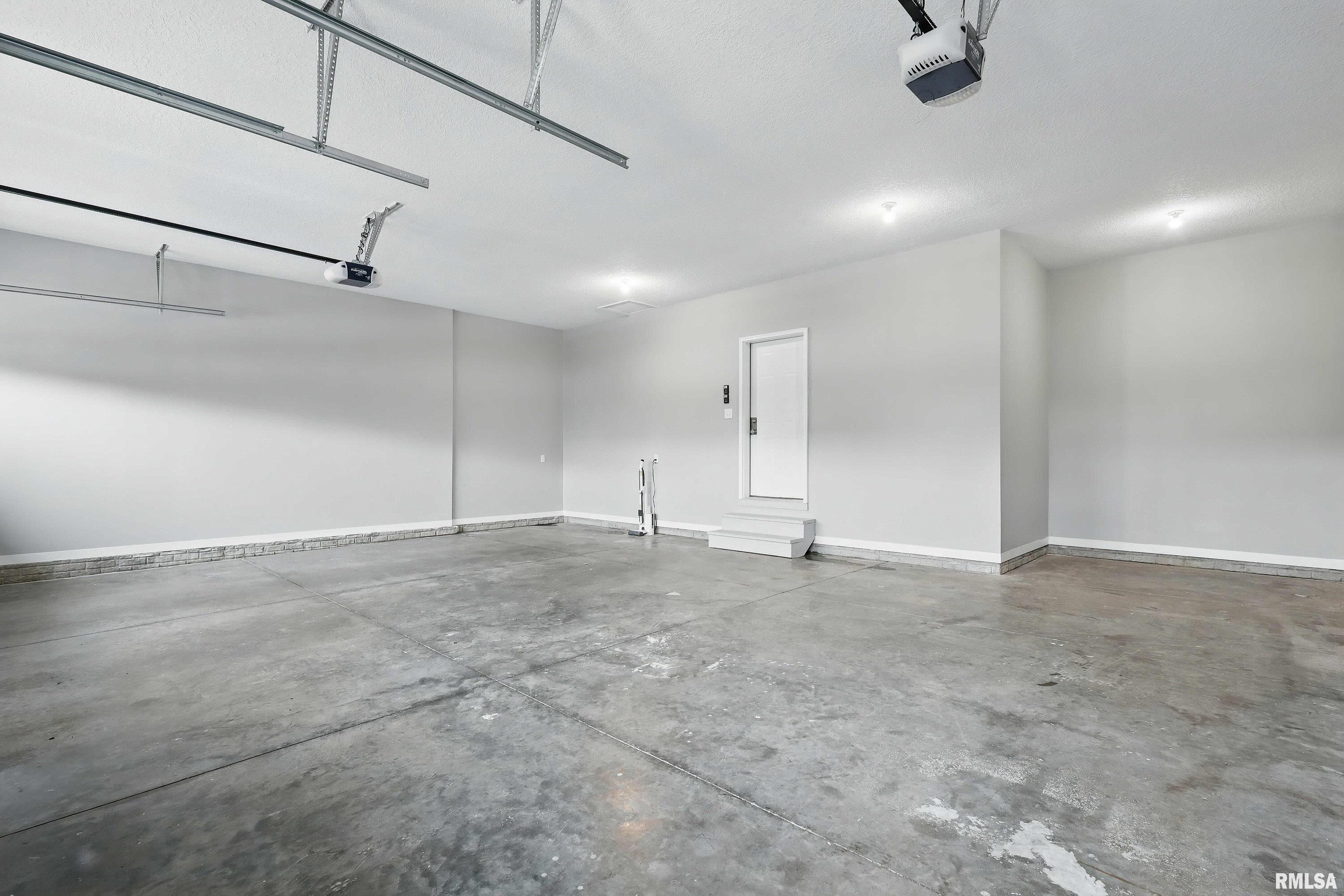 720 Deer Woods Drive Property Photo 44
