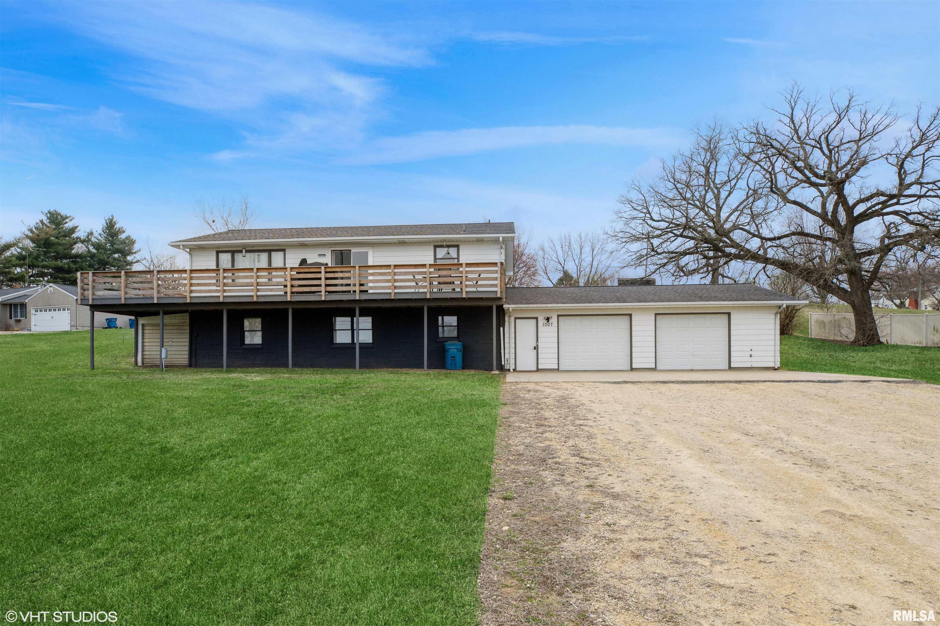 1007 N Bluff Street Property Photo 1