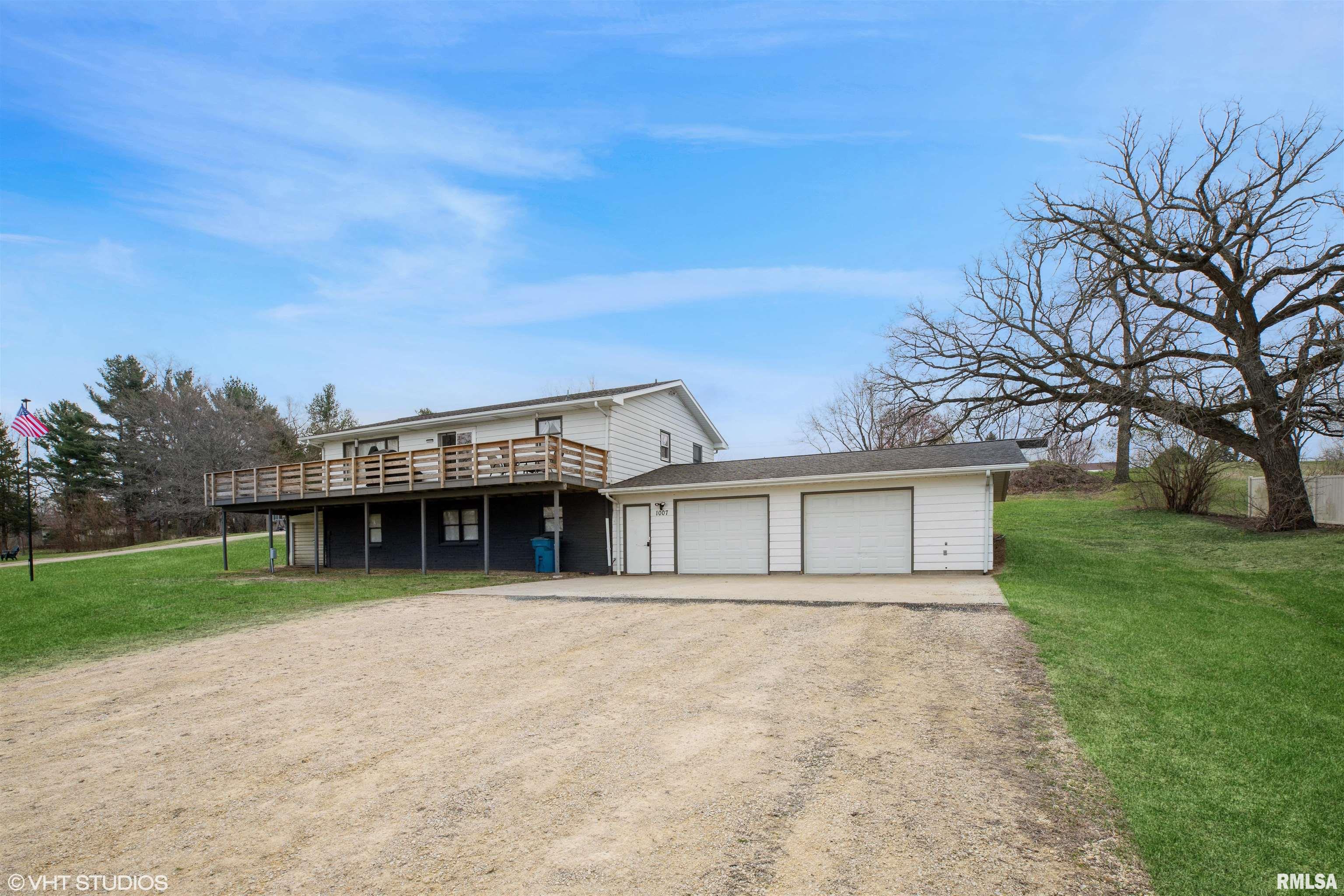 1007 N Bluff Street Property Photo 2