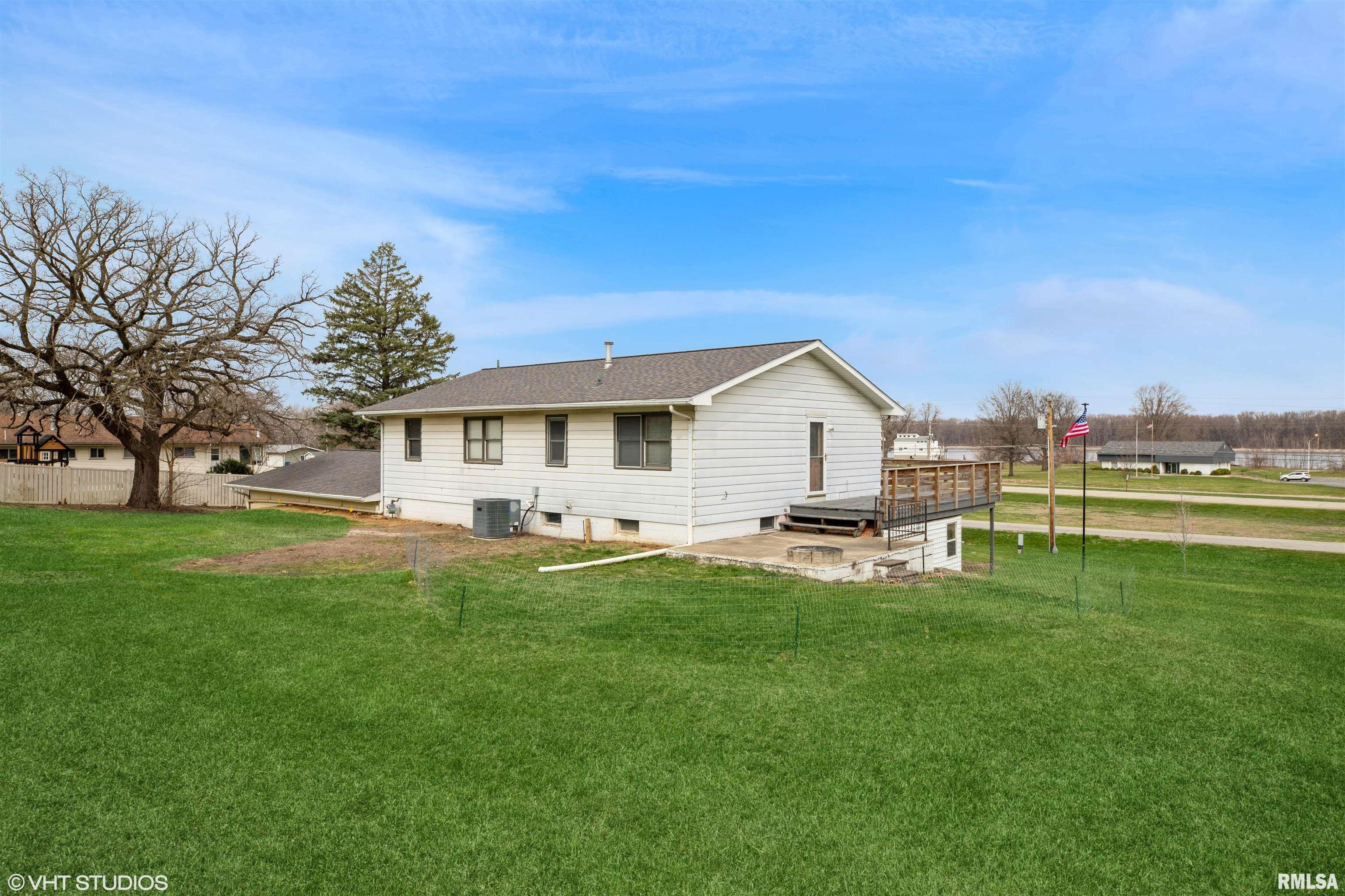 1007 N Bluff Street Property Photo 4