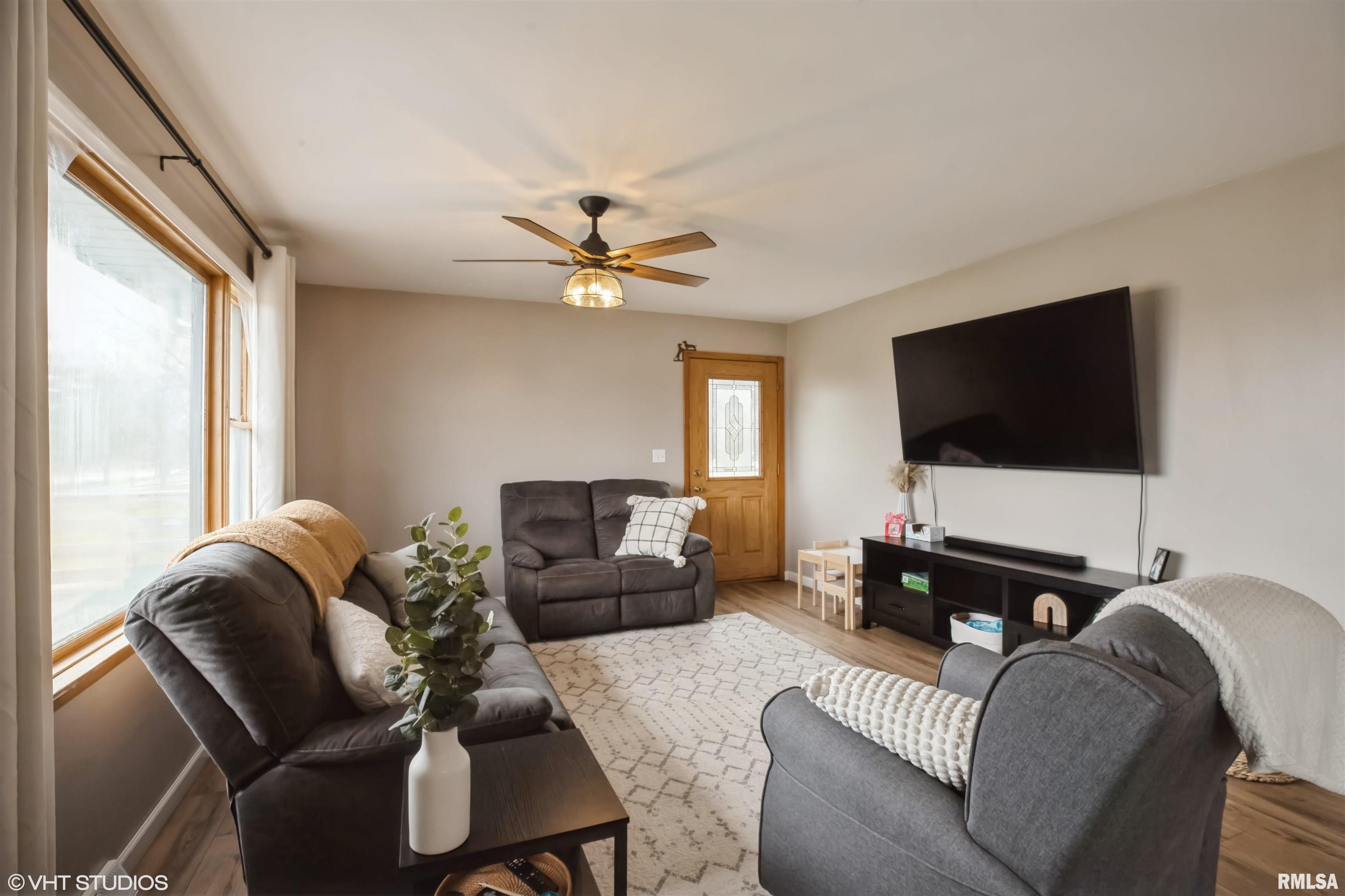 1007 N Bluff Street Property Photo 10