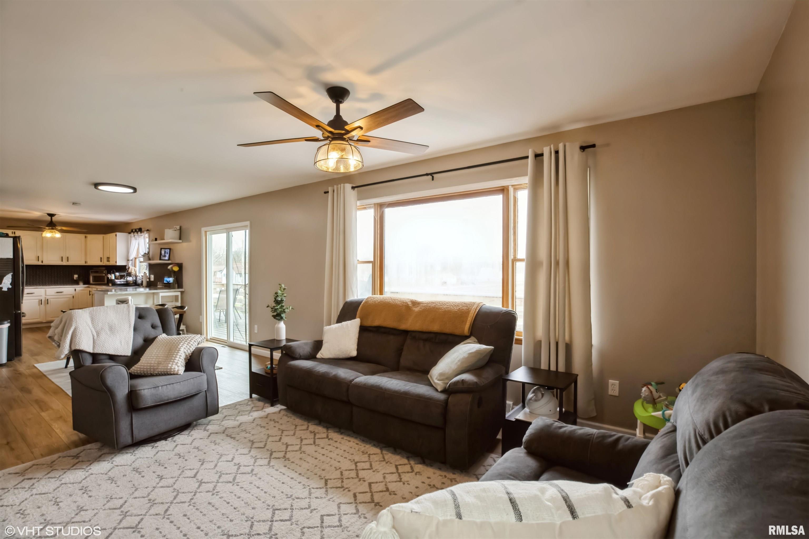 1007 N Bluff Street Property Photo 11