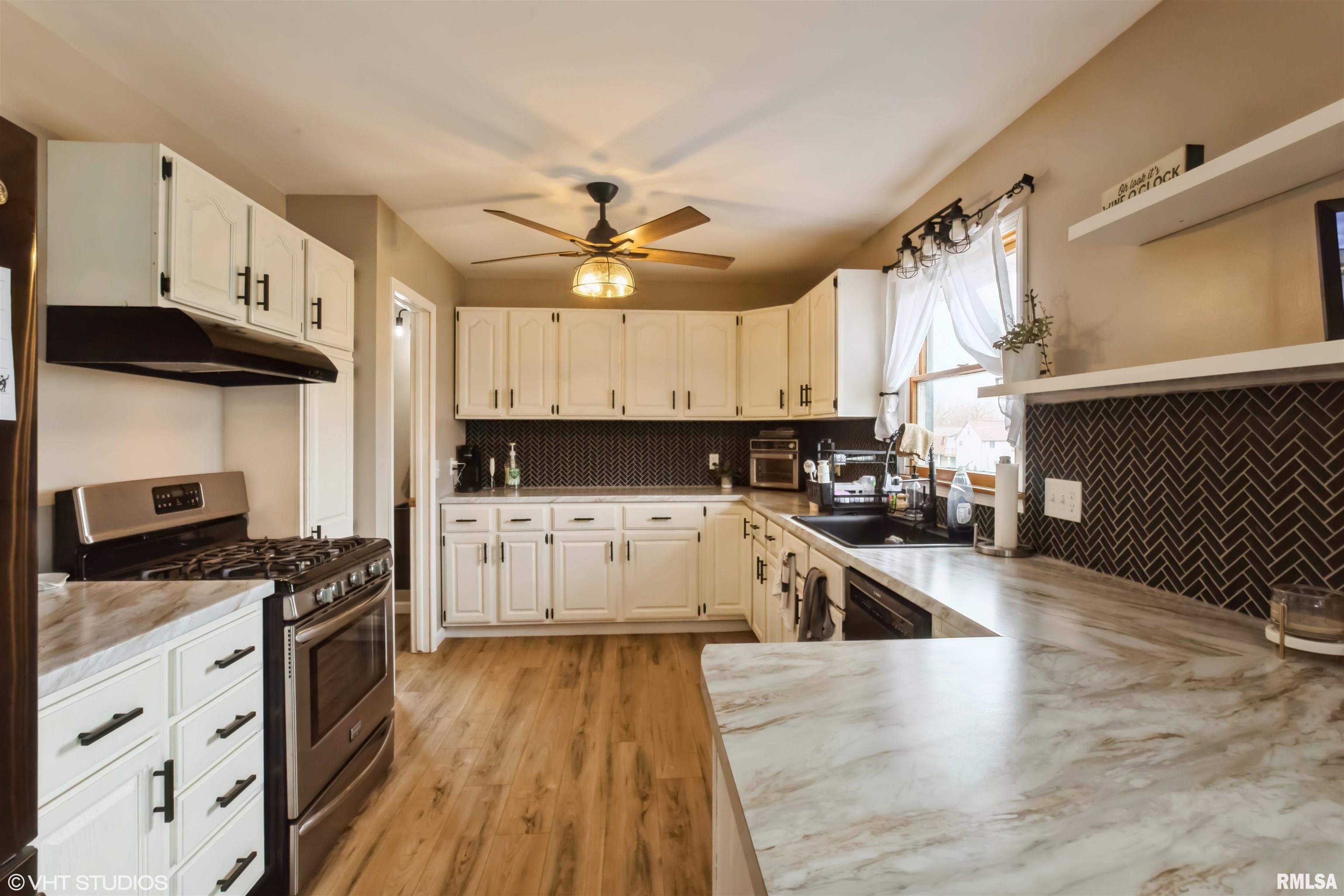 1007 N Bluff Street Property Photo 14