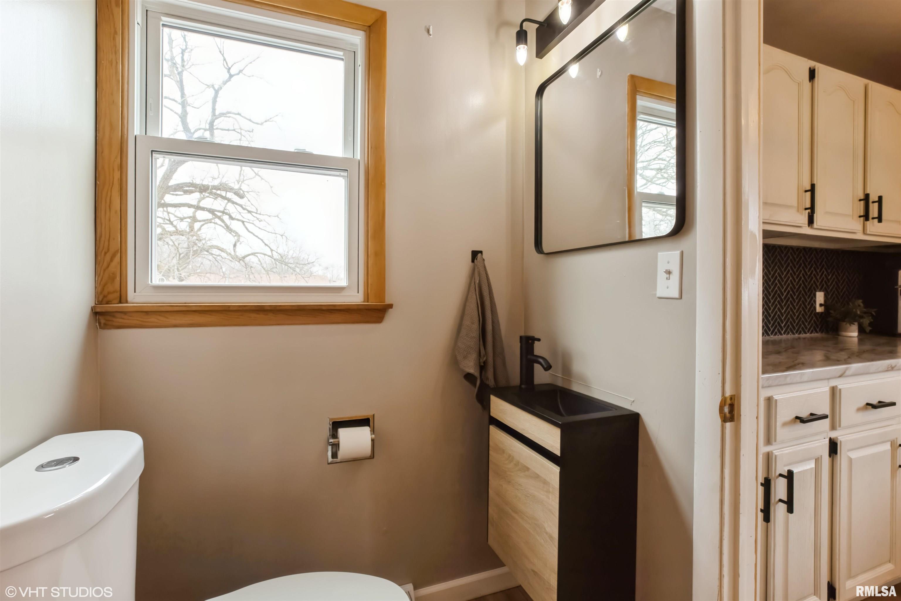 1007 N Bluff Street Property Photo 15