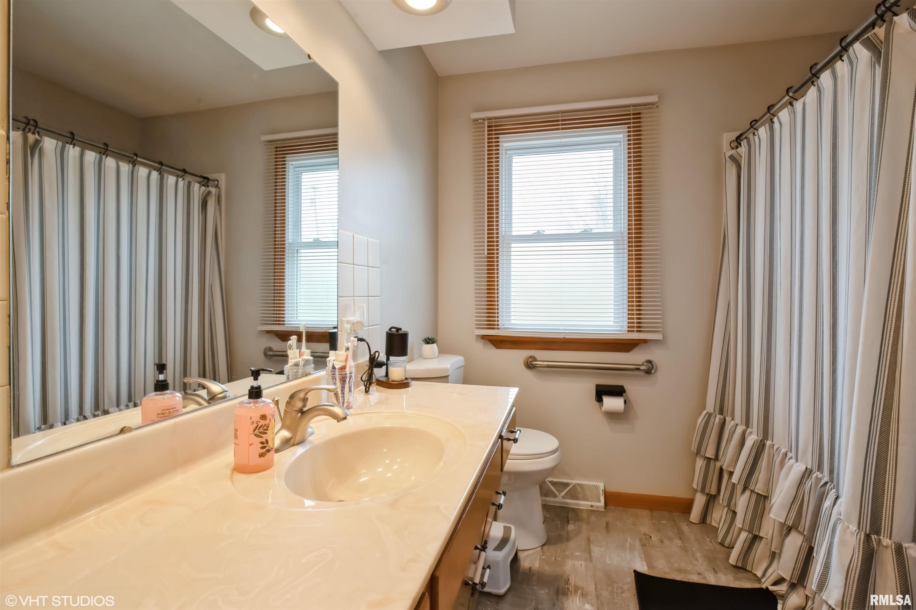 1007 N Bluff Street Property Photo 17