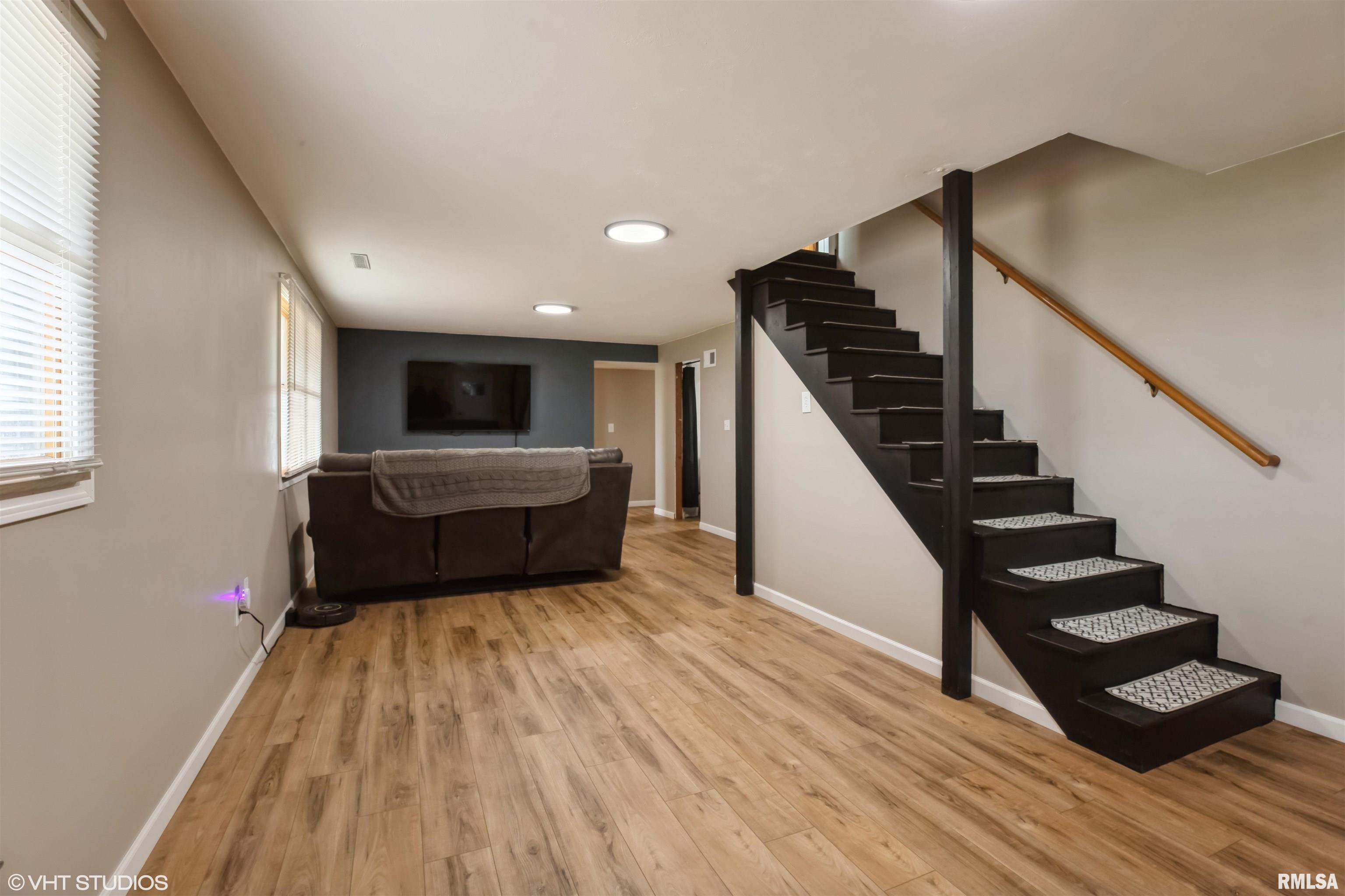 1007 N Bluff Street Property Photo 21