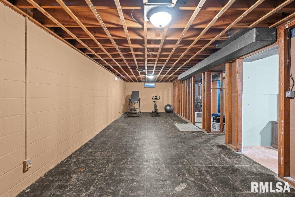209 1st Avenue Property Photo 15