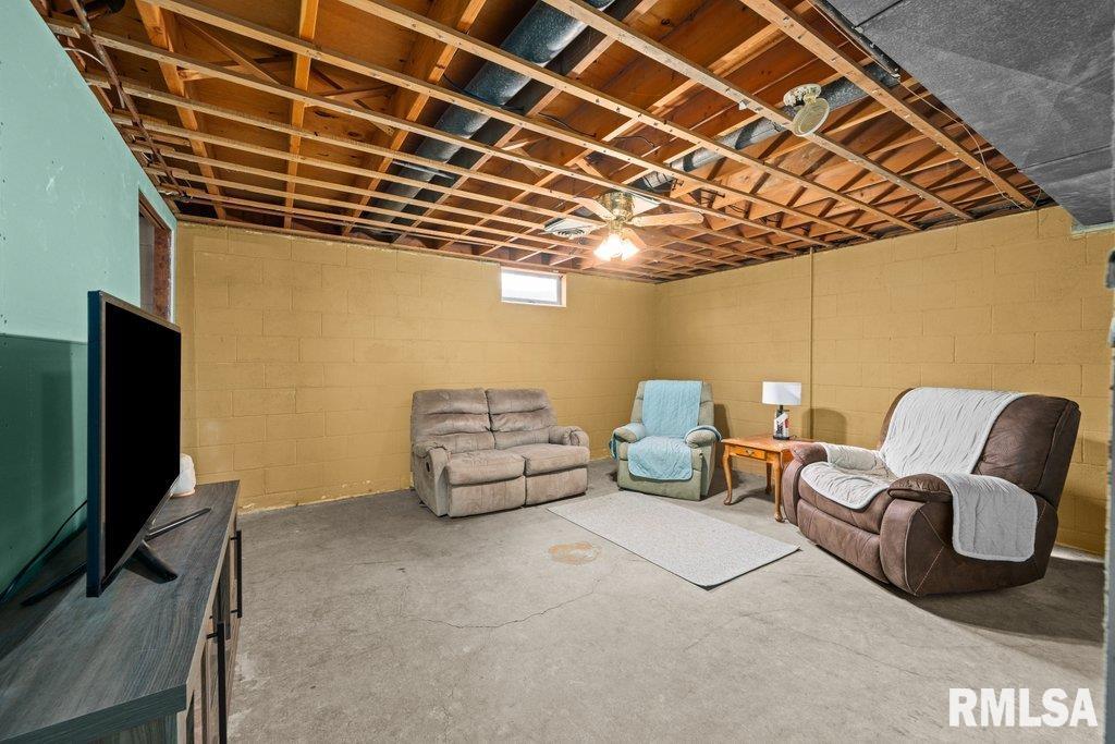 209 1st Avenue Property Photo 16