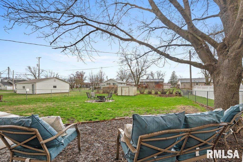 209 1st Avenue Property Photo 21
