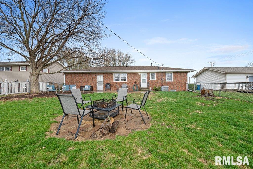 209 1st Avenue Property Photo 23