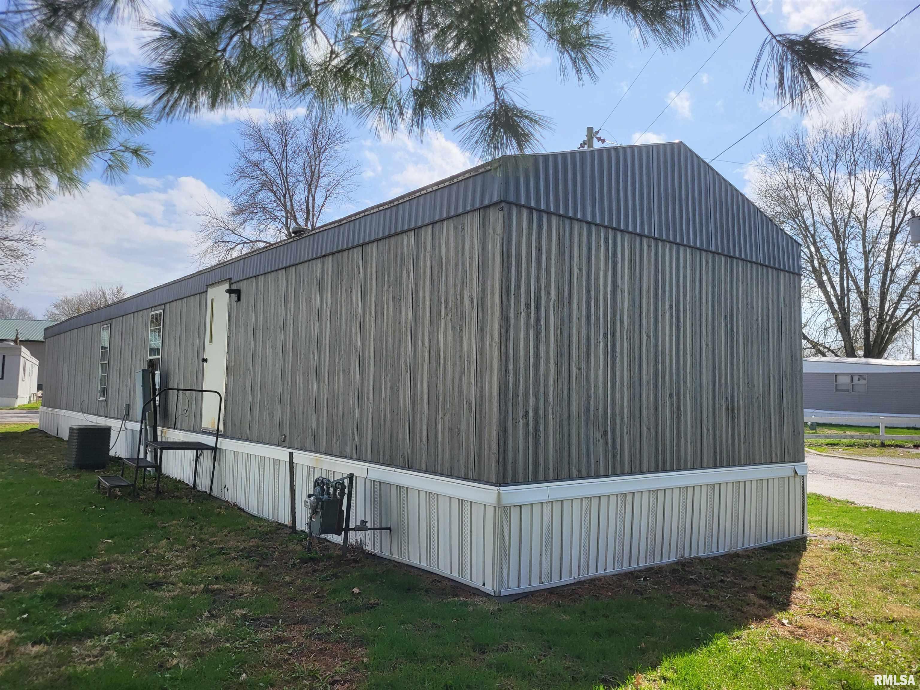 661 N 19th Street Property Photo 3