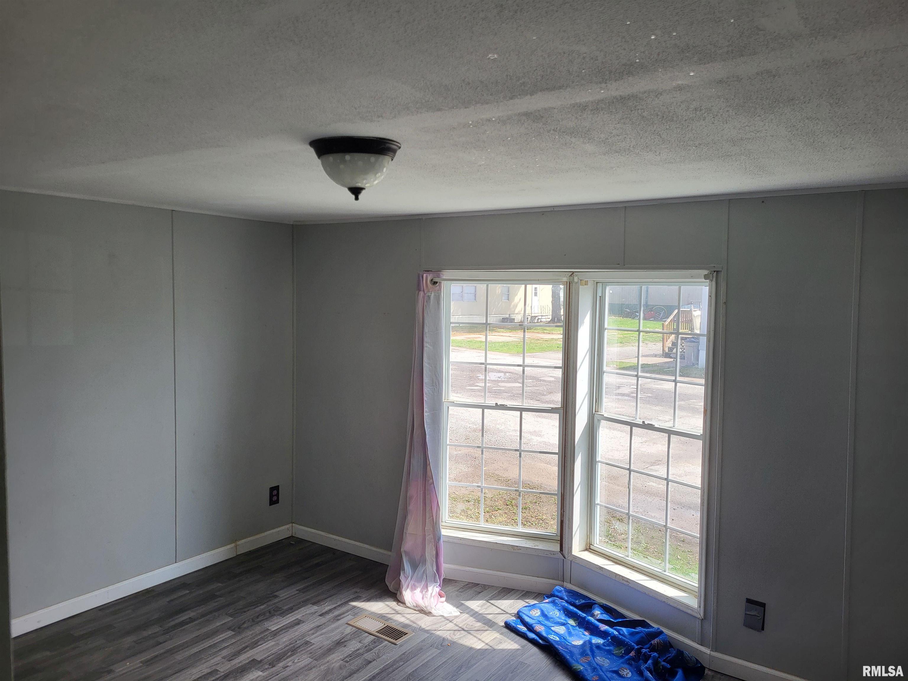 661 N 19th Street Property Photo 7