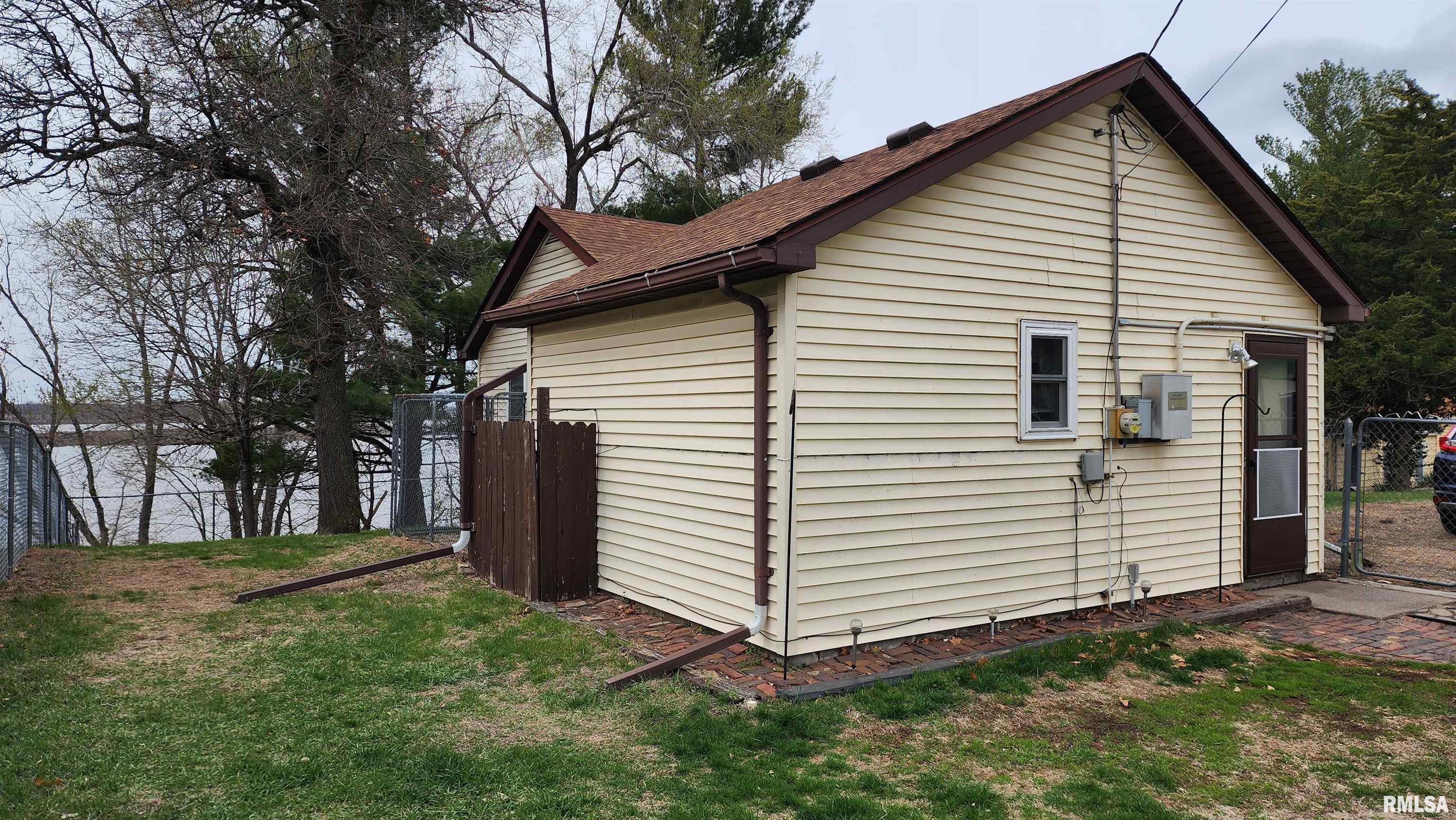 928 Cottage Road Property Photo 1