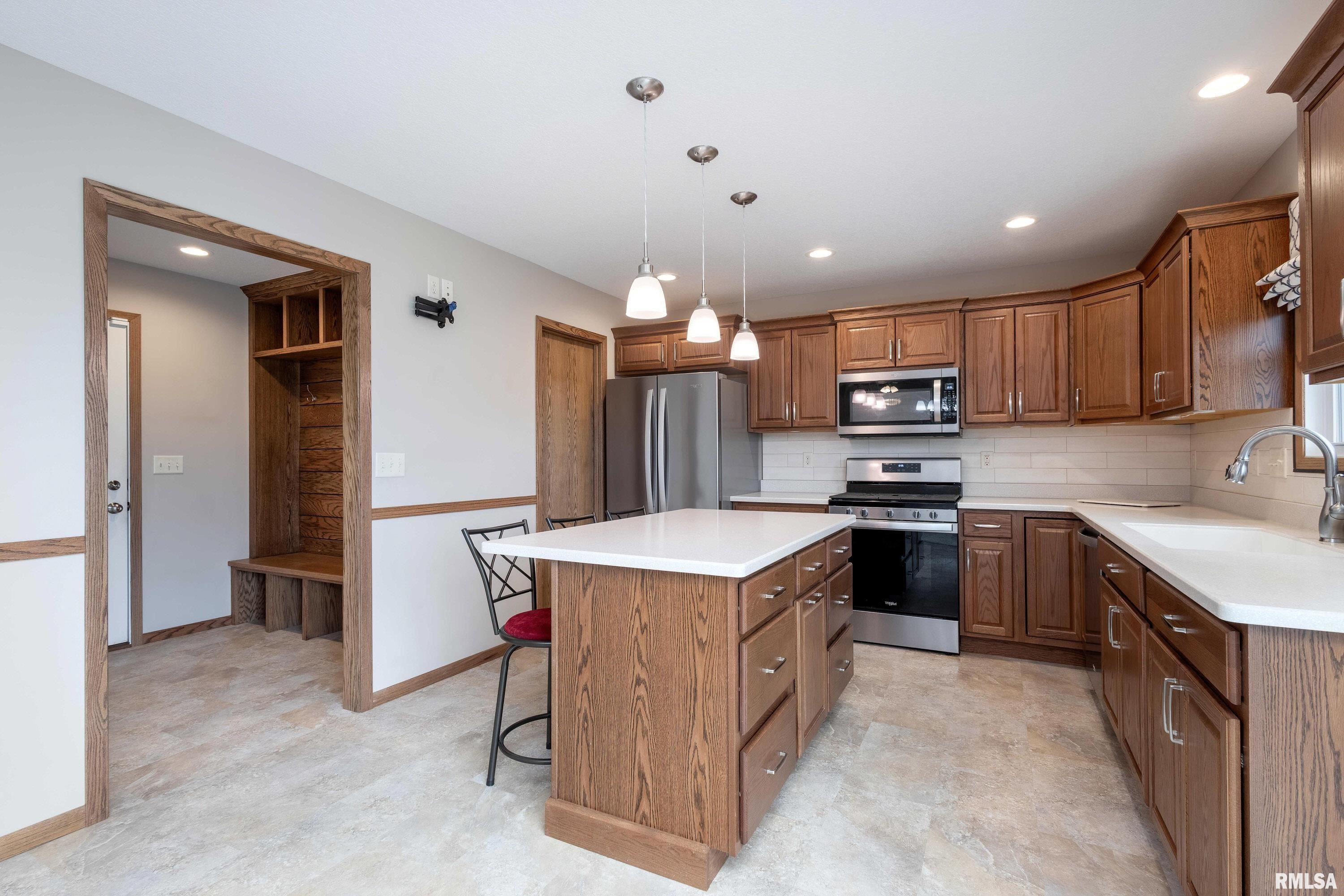 306 W Torrey Pines Drive Property Photo 12