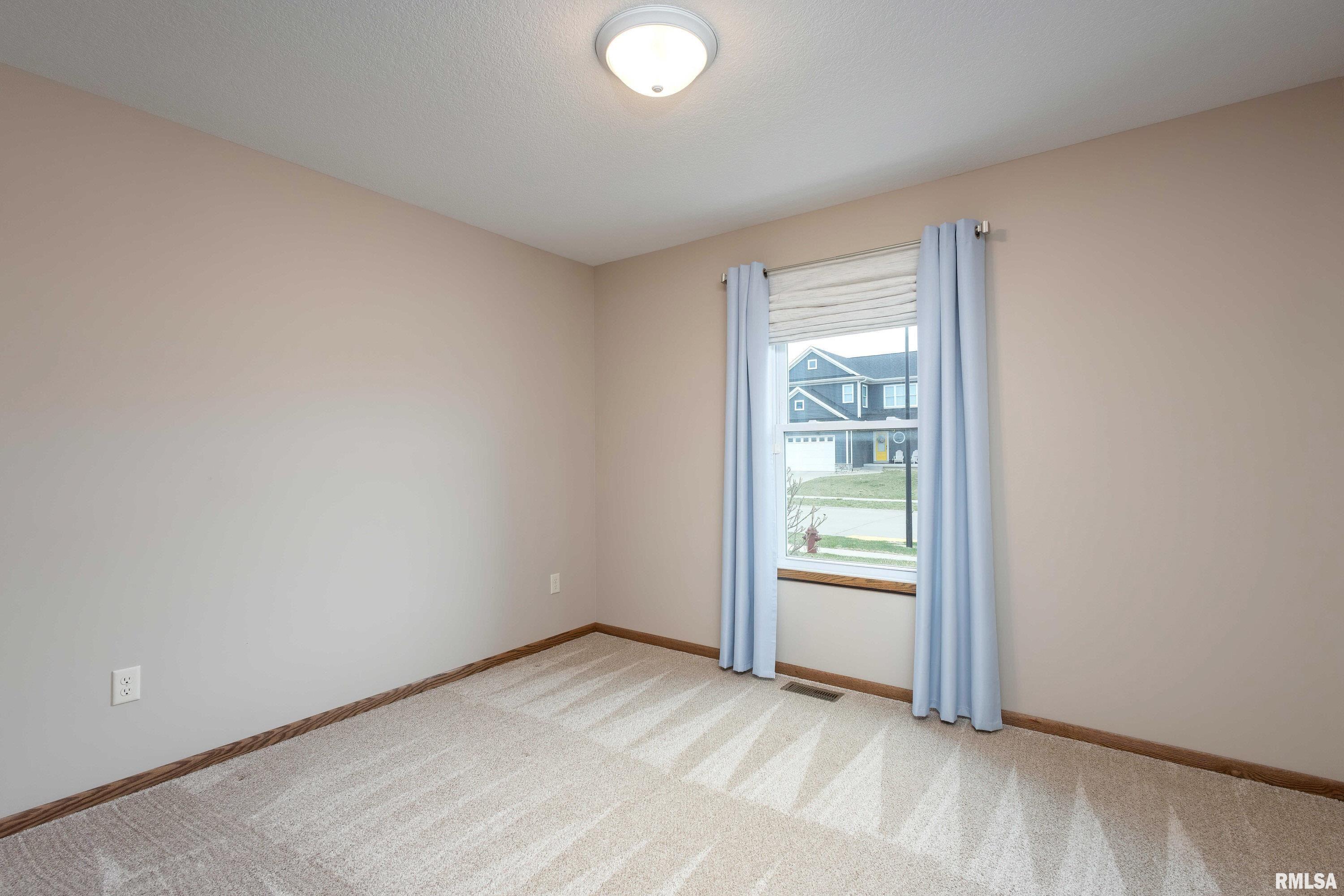 306 W Torrey Pines Drive Property Photo 15