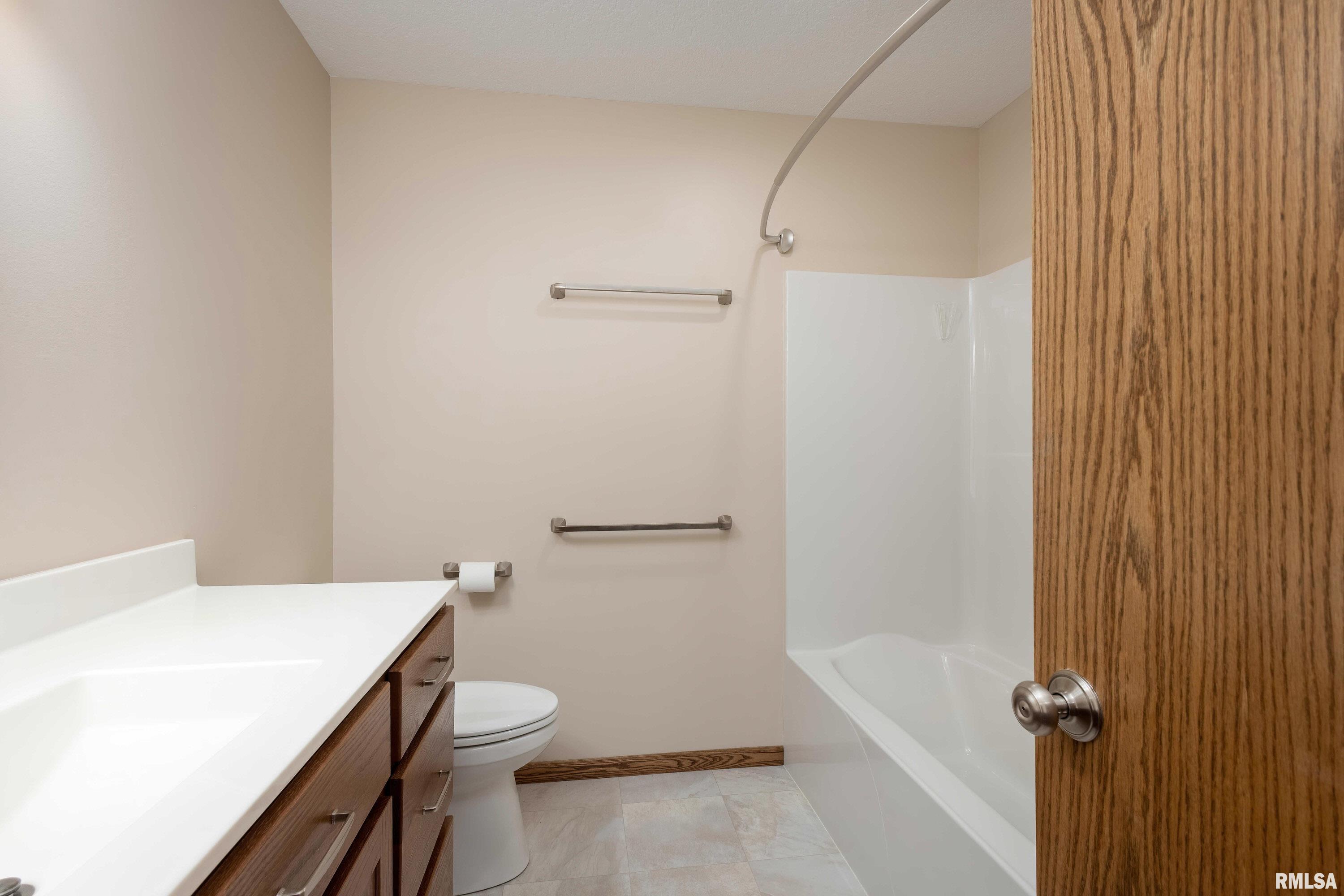 306 W Torrey Pines Drive Property Photo 18