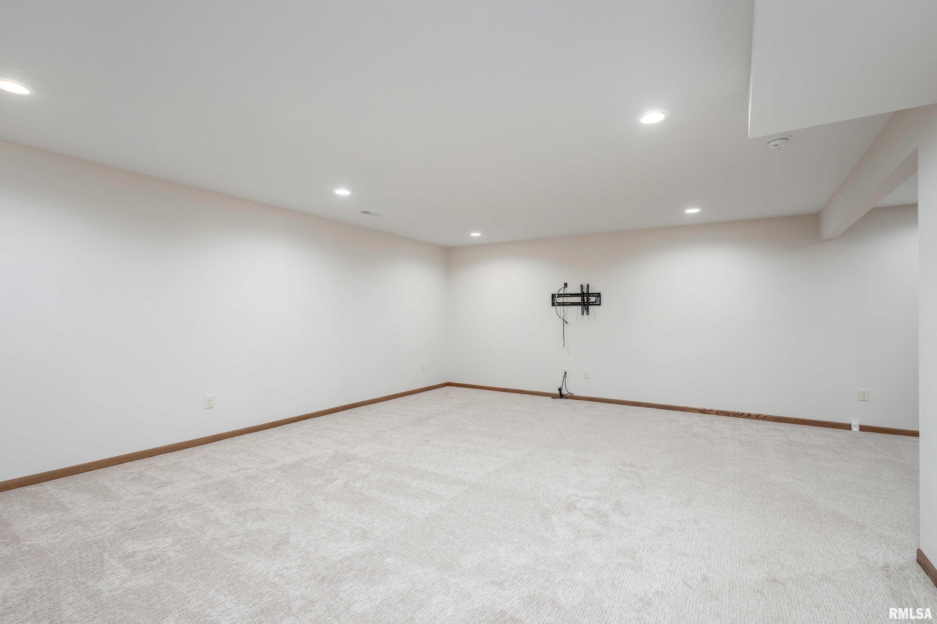 306 W Torrey Pines Drive Property Photo 30