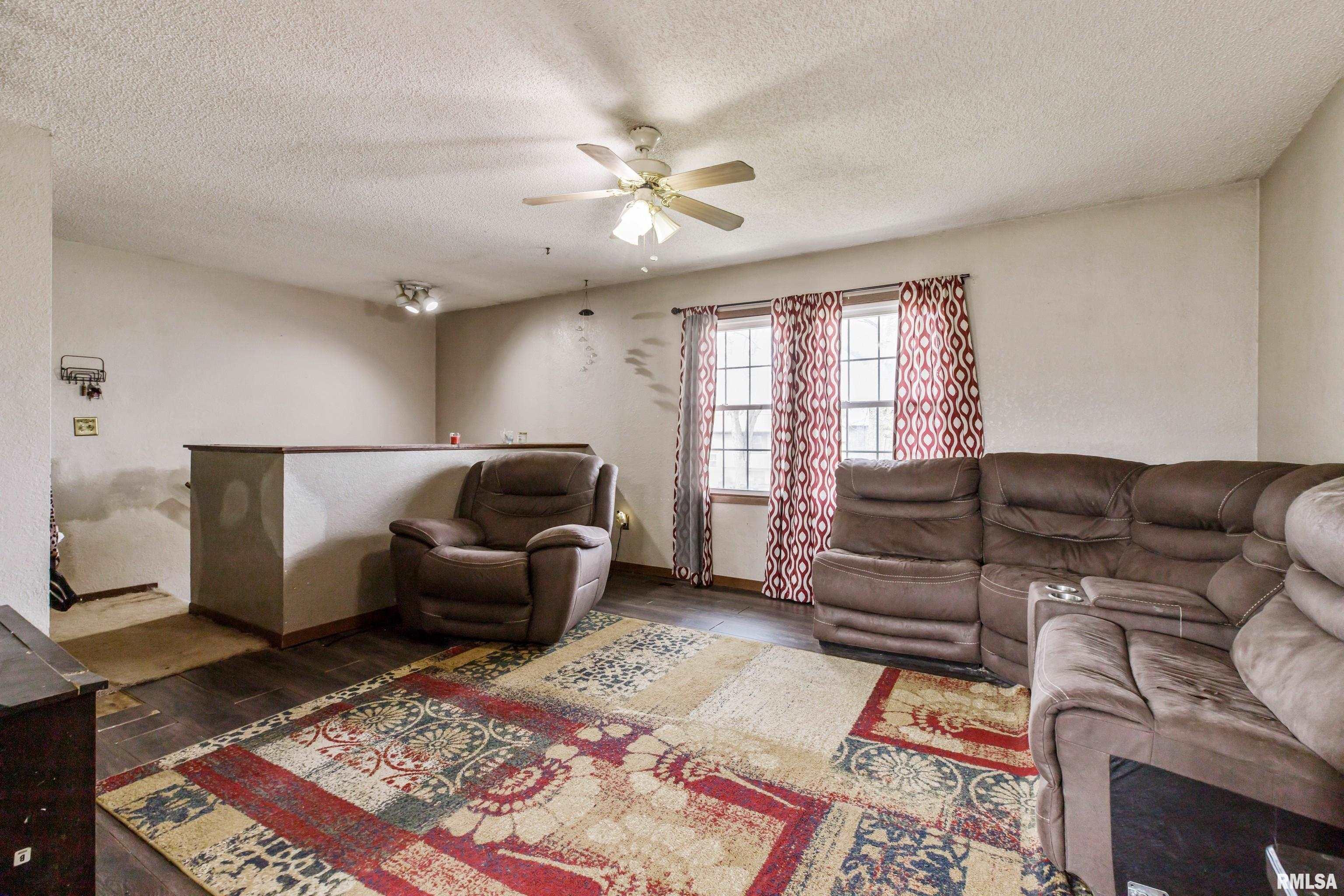 413 Cynthia Drive Property Photo 5
