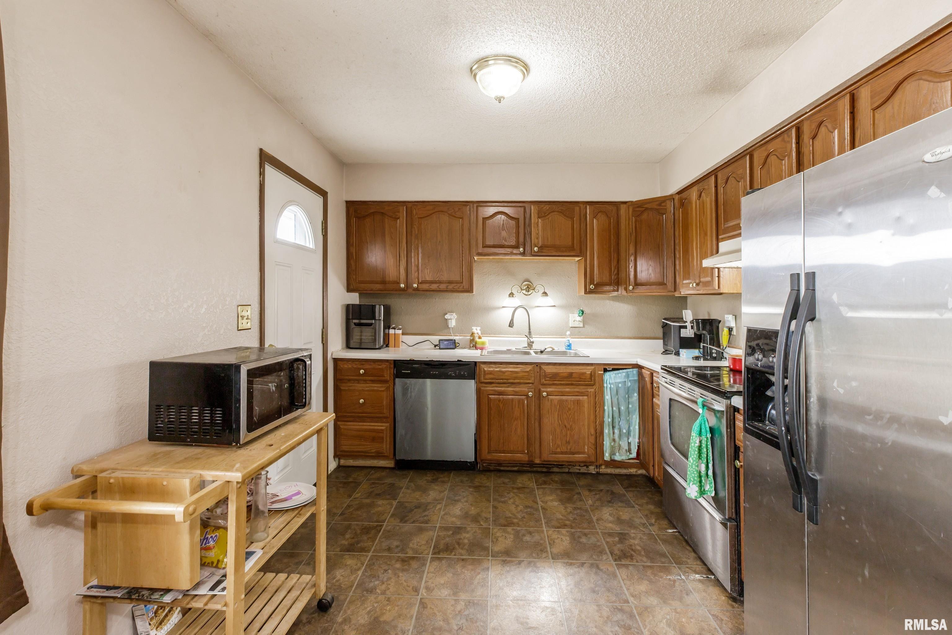 413 Cynthia Drive Property Photo 8