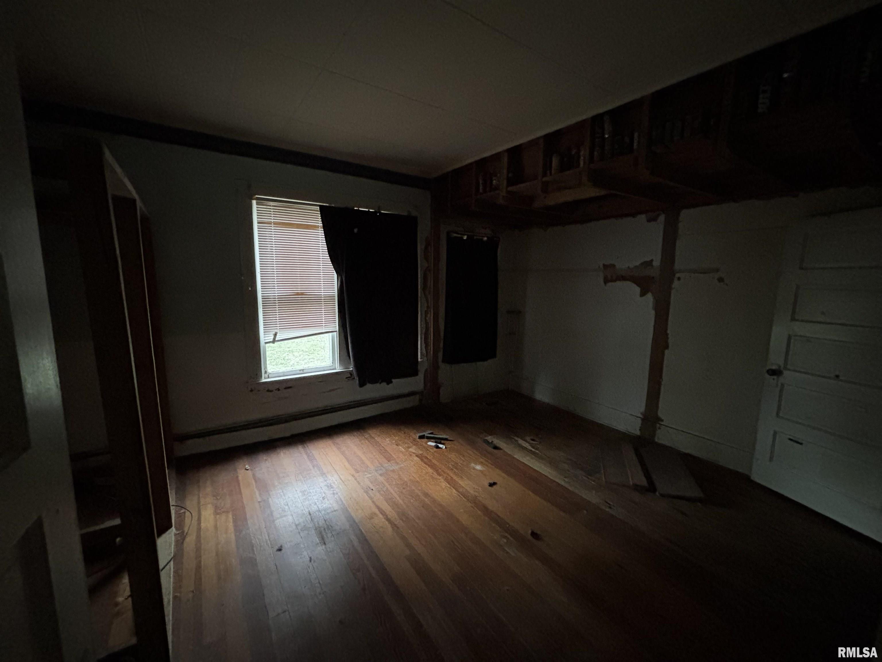 106 S 1st Street Property Photo 8