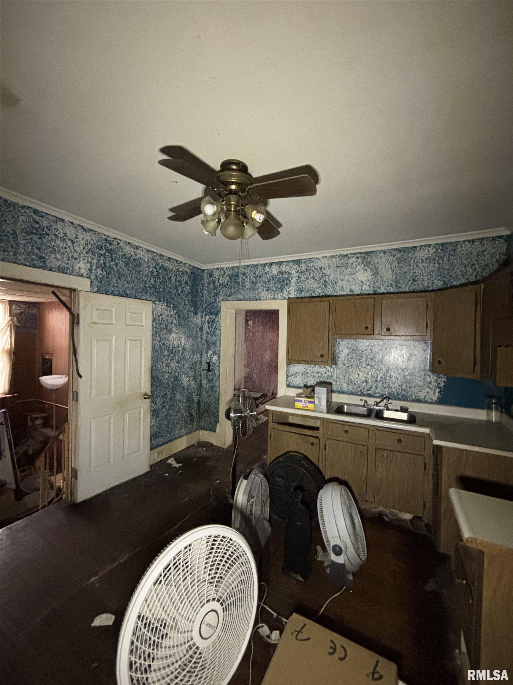 106 S 1st Street Property Photo 11