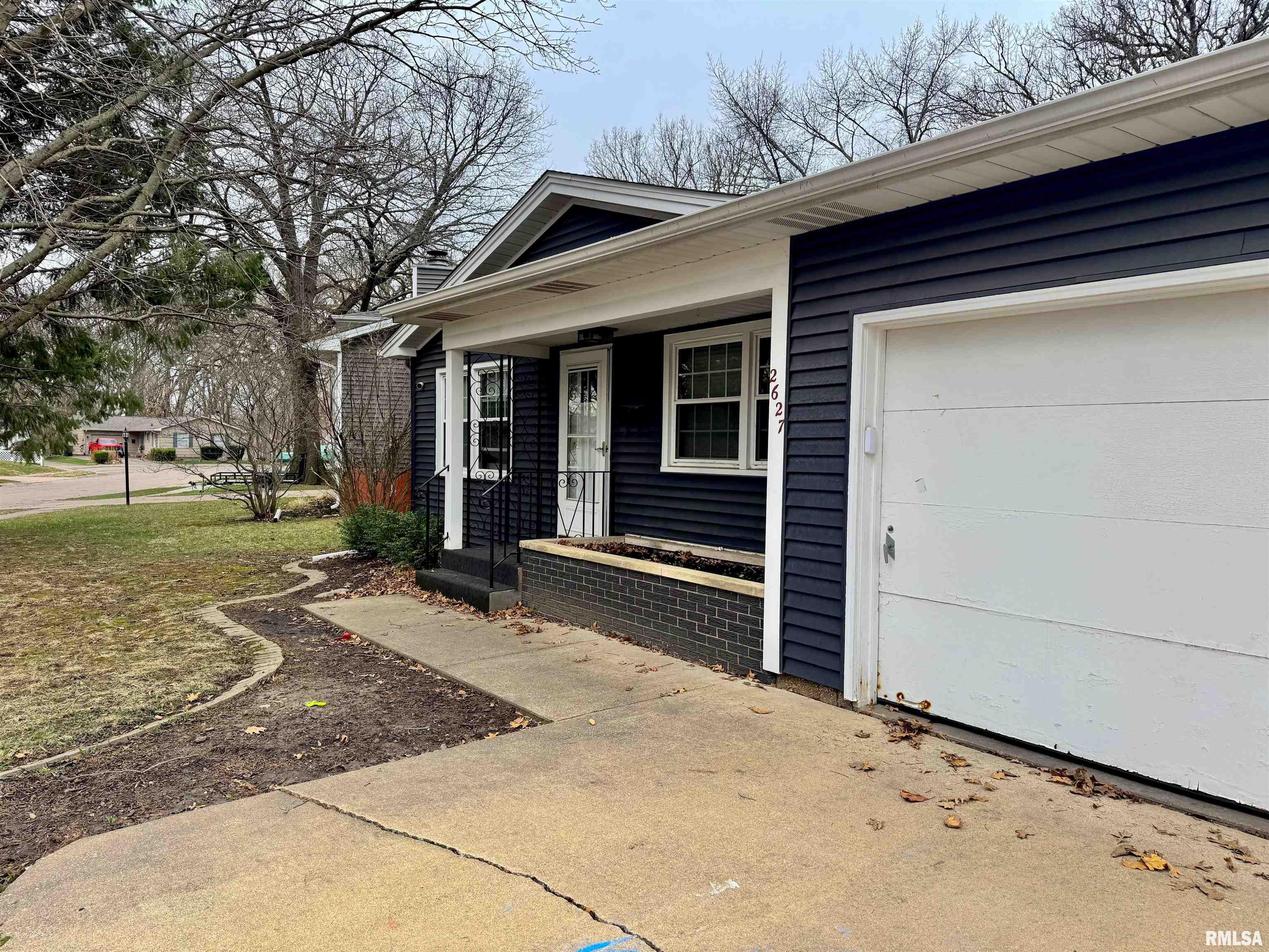 2627 44th Street Court Property Photo