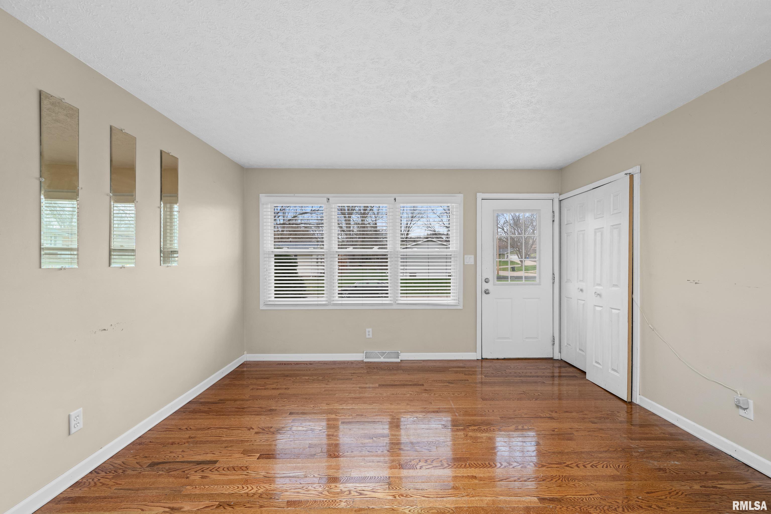 1005 Monticello Drive Property Photo 2