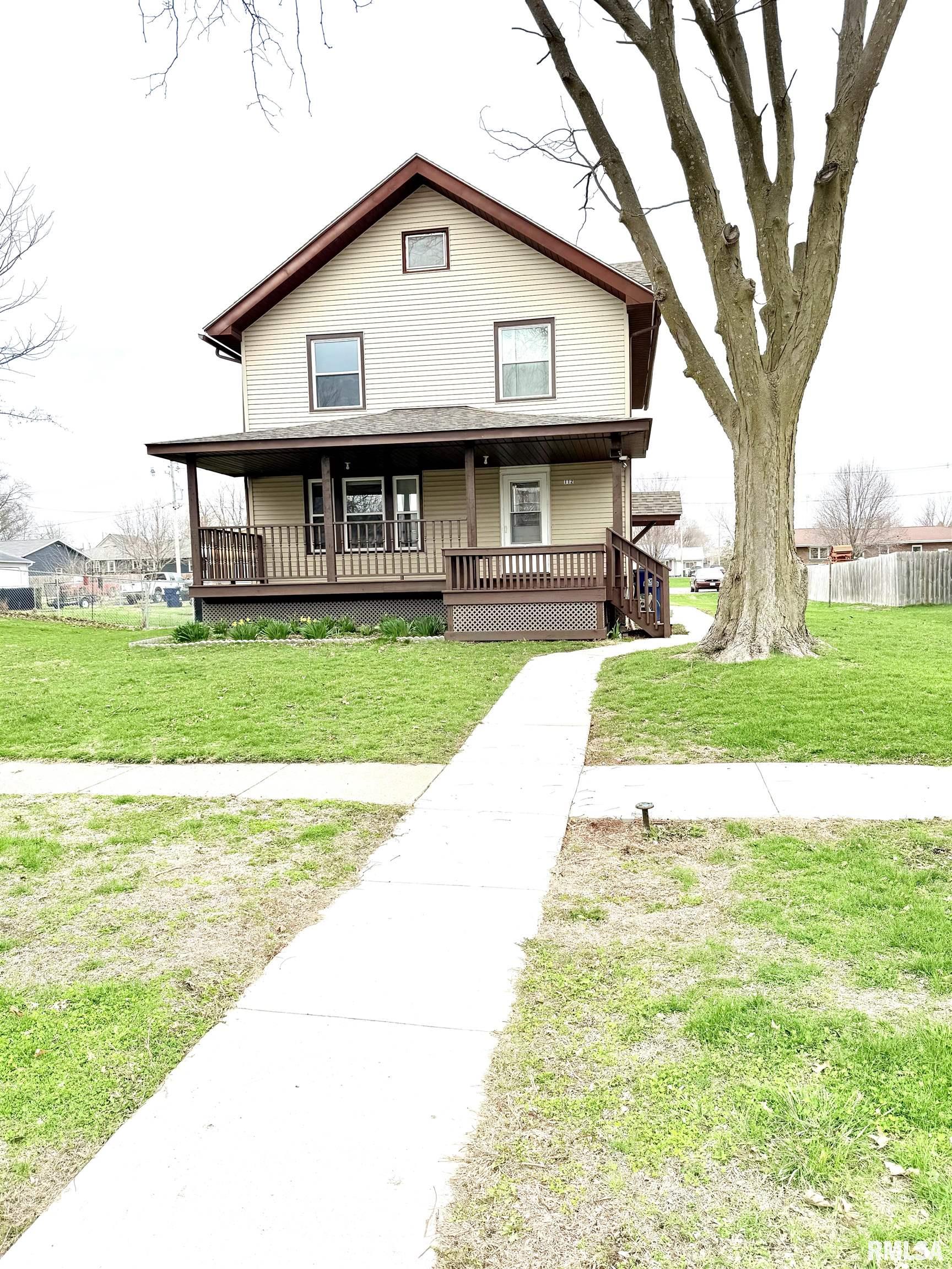 112 W Washington Street Property Photo 1